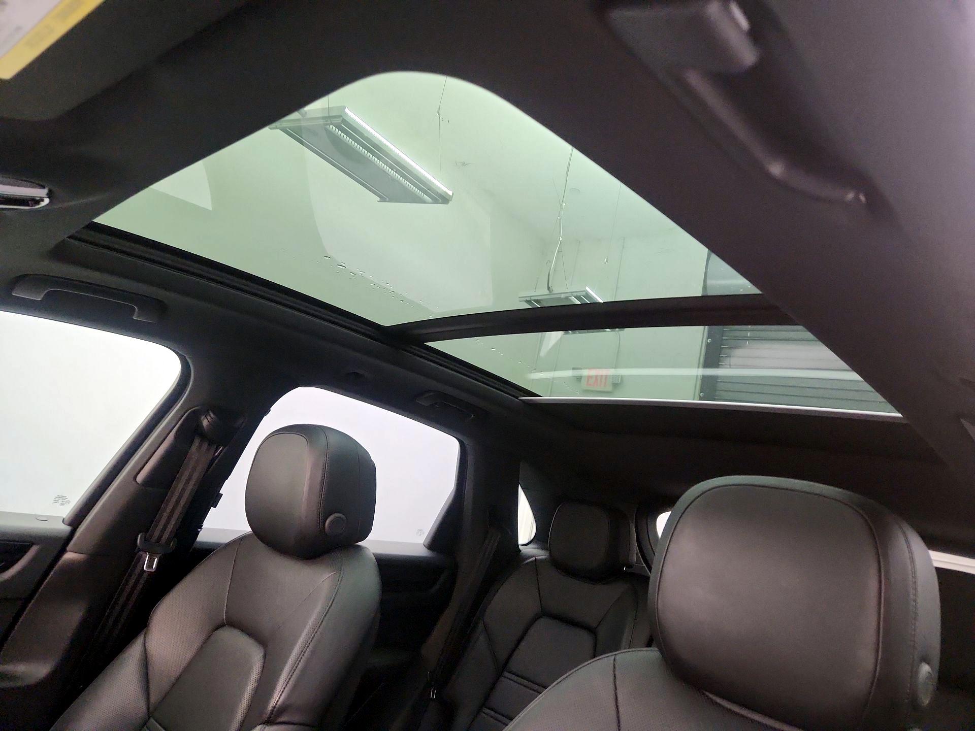 Thumbnail: 2020 Porsche Cayenne - 20