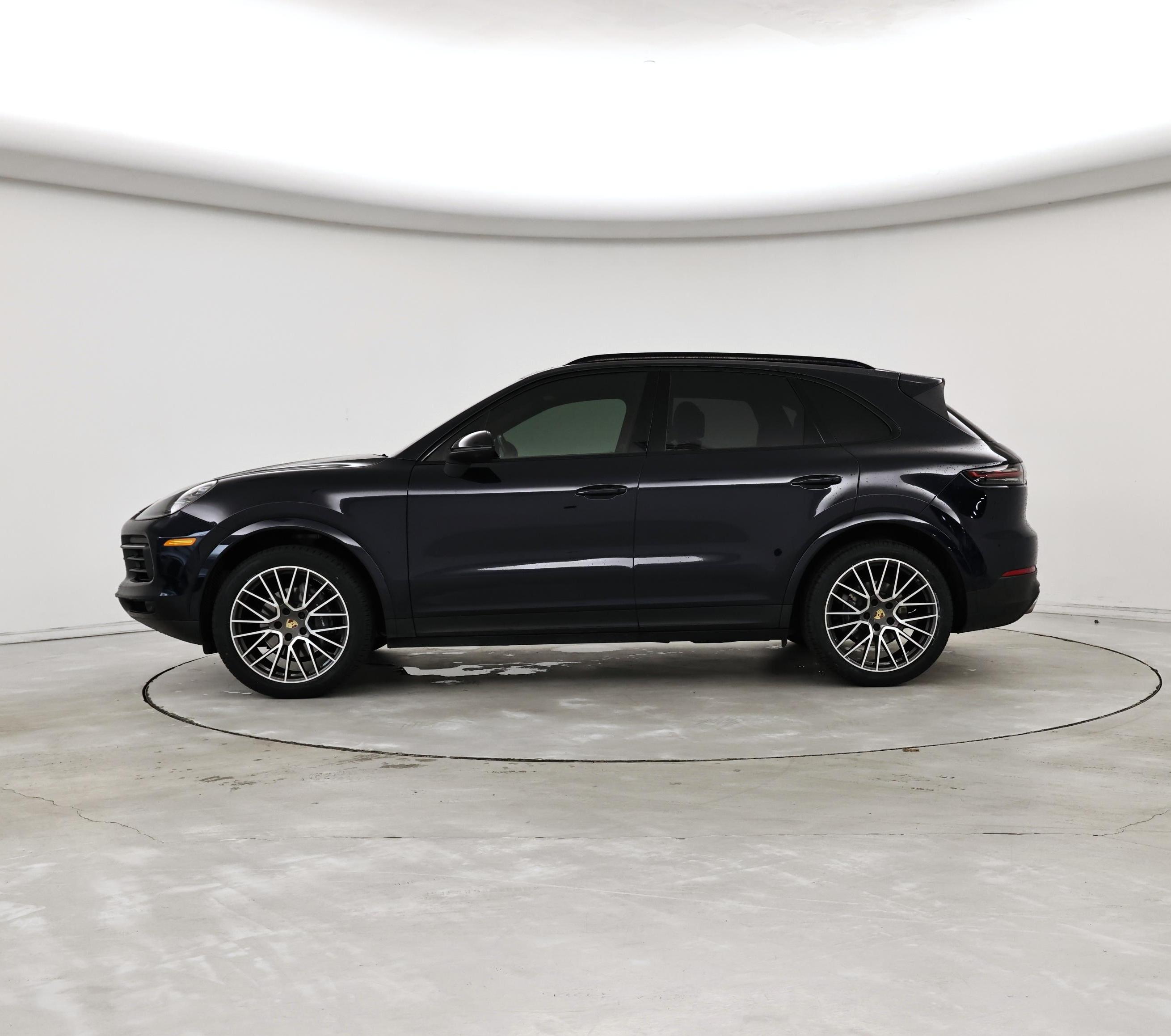 Thumbnail: 2020 Porsche Cayenne - 3
