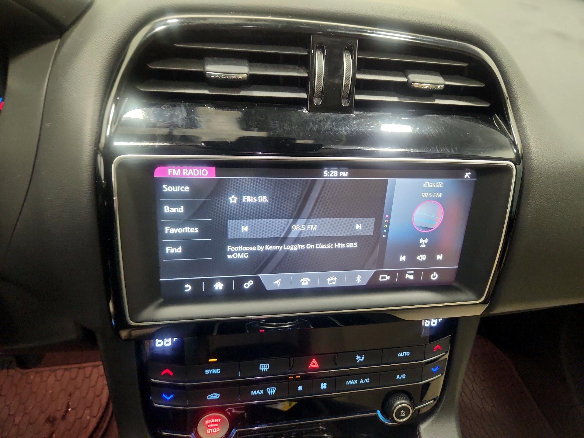 Thumbnail: 2020 Jaguar F-Pace - 15