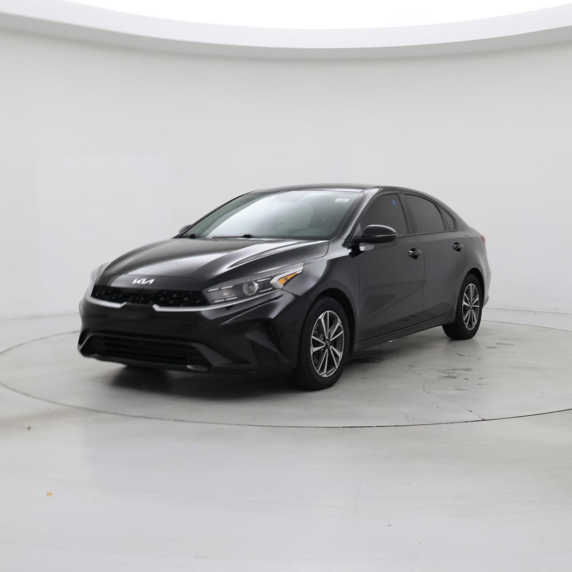 Thumbnail: 2023 Kia Forte - 4