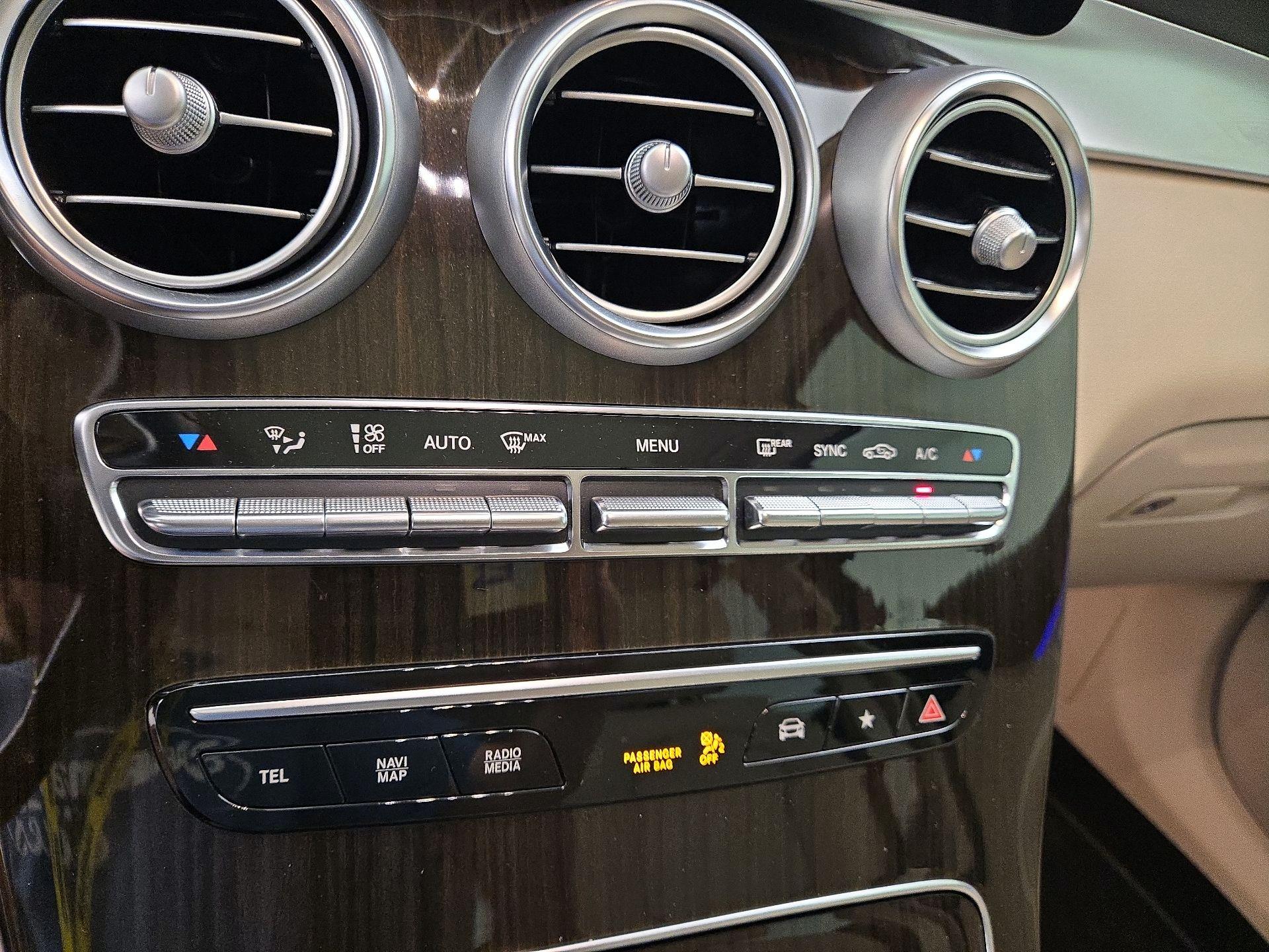 Thumbnail: 2022 Mercedes-Benz GLC - 16