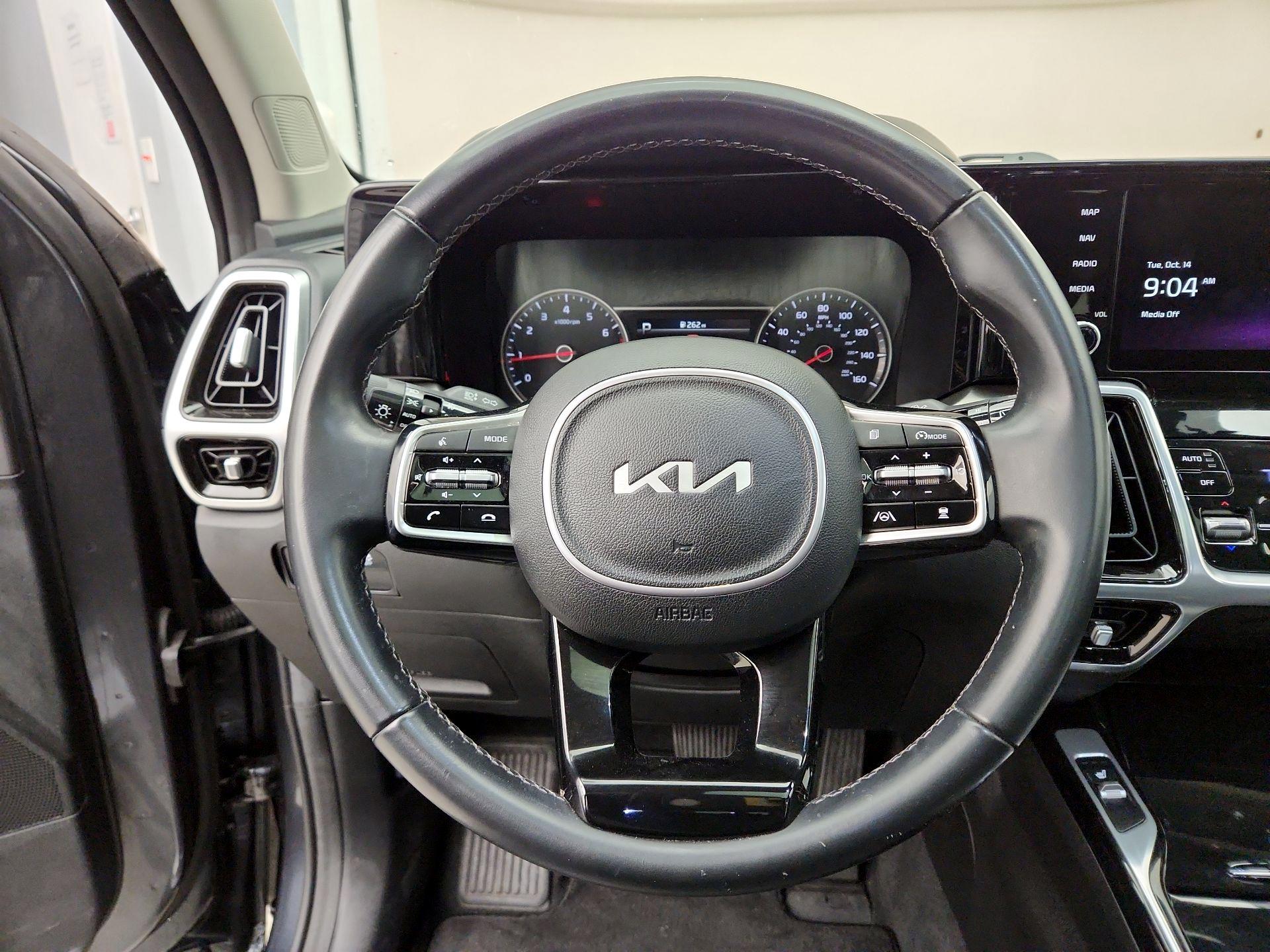Thumbnail: 2022 Kia Sorento - 10
