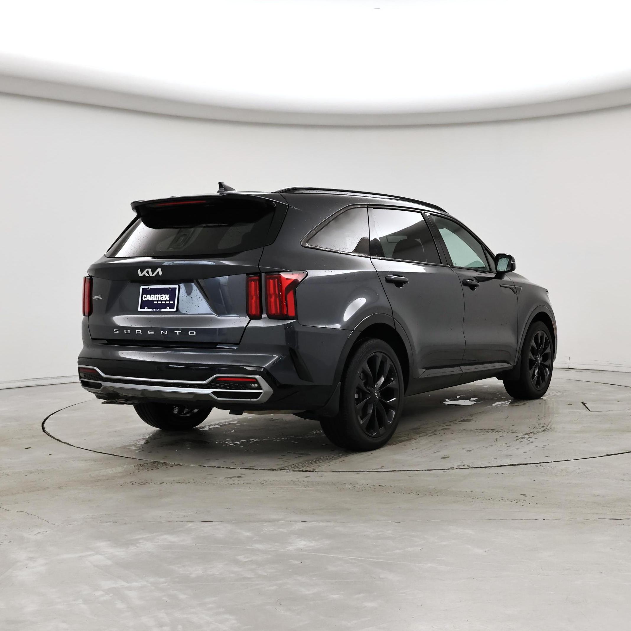 Thumbnail: 2022 Kia Sorento - 8