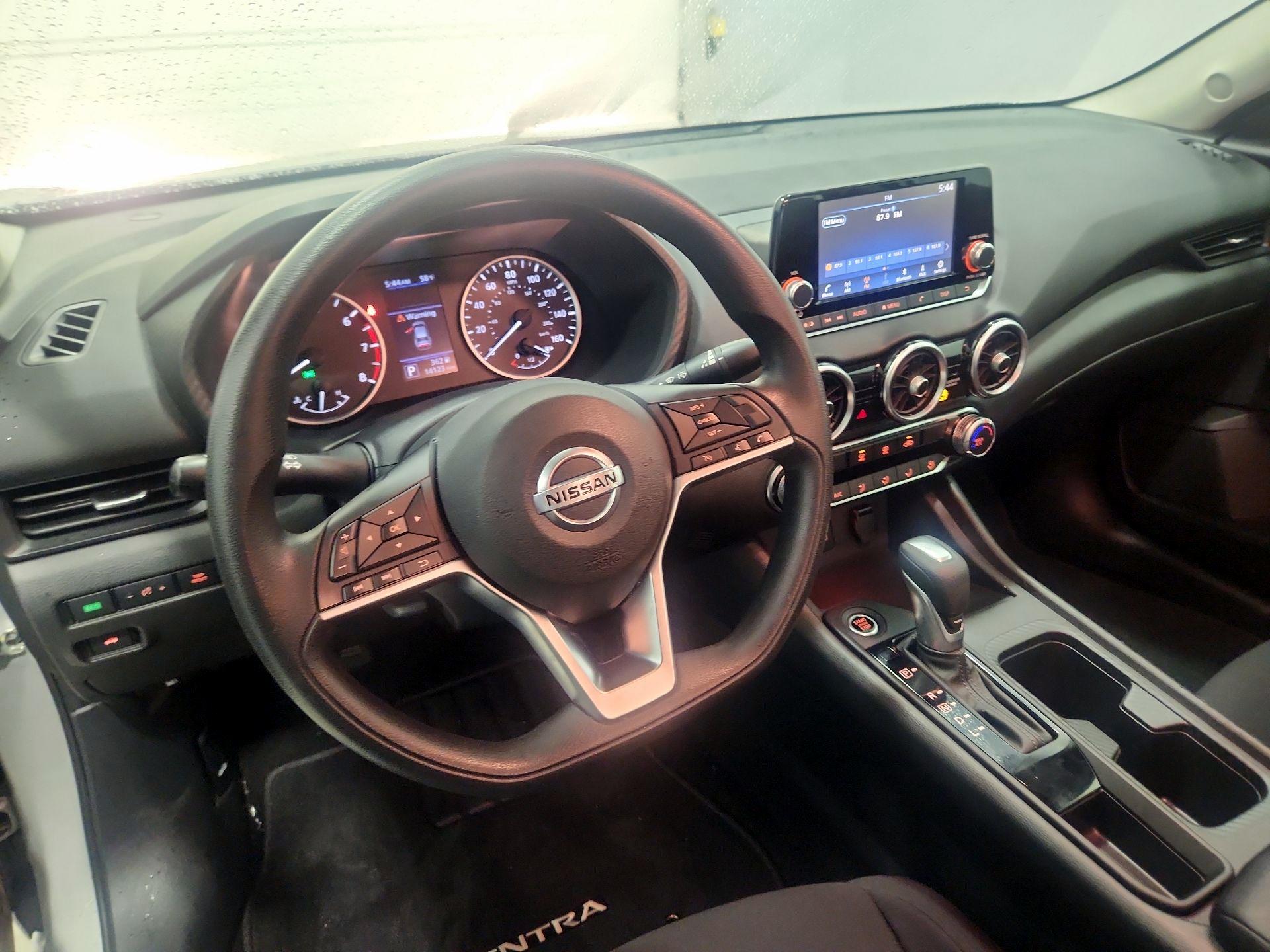 Thumbnail: 2023 Nissan Sentra - 9