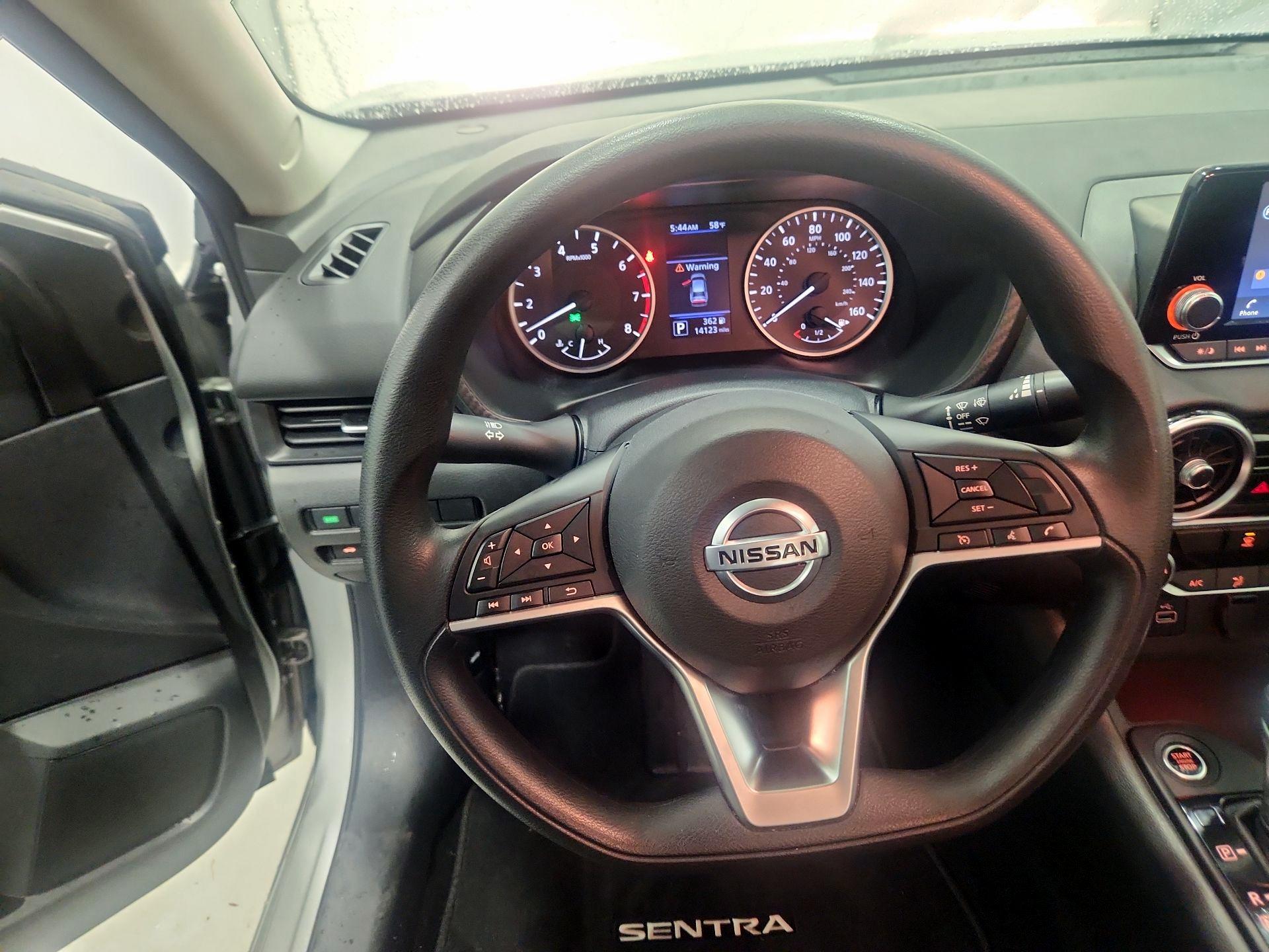 Thumbnail: 2023 Nissan Sentra - 10