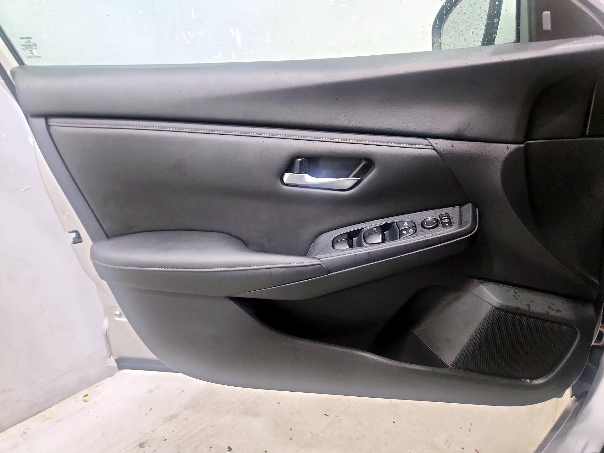 Thumbnail: 2023 Nissan Sentra - 12