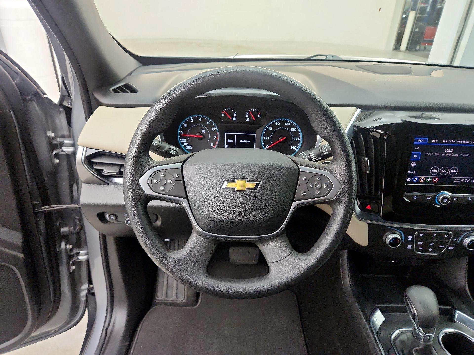 Thumbnail: 2023 Chevrolet Traverse - 10