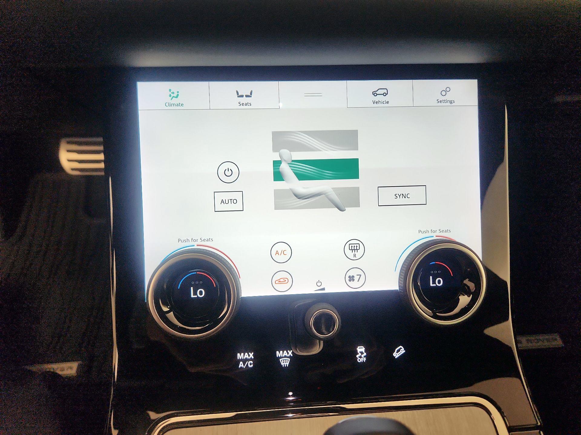 Thumbnail: 2020 Land Rover Range Rover Evoque - 17