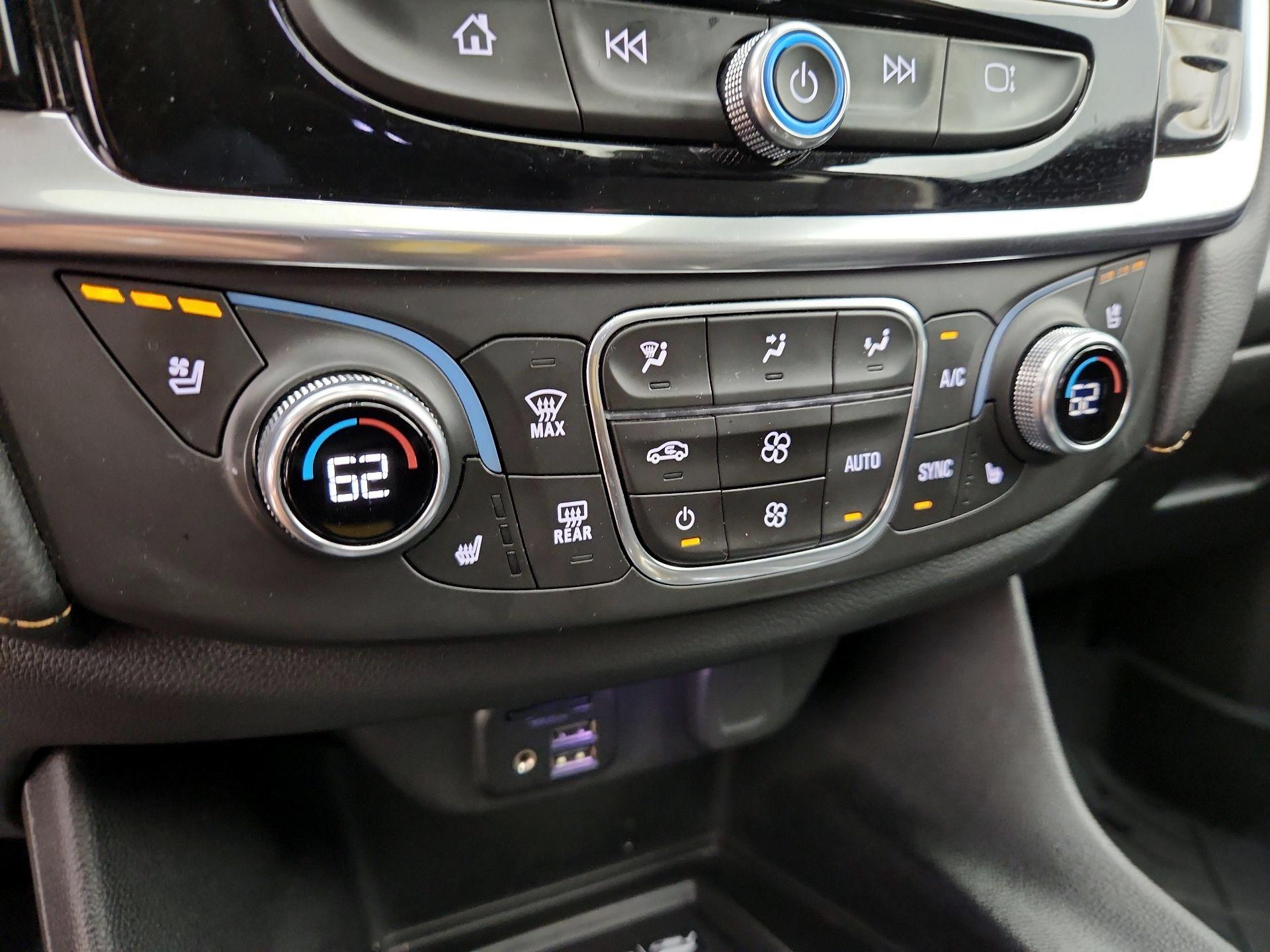 Thumbnail: 2021 Chevrolet Traverse - 16