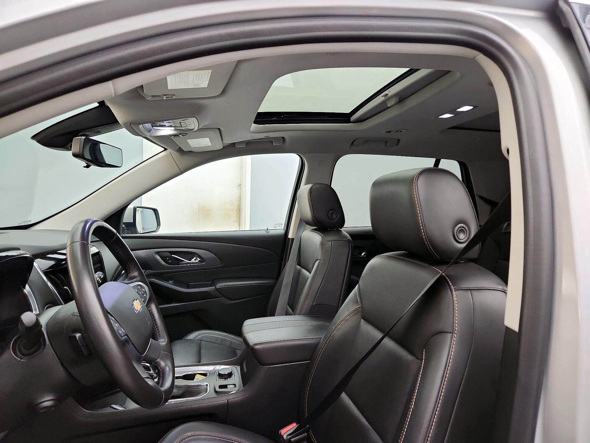Thumbnail: 2021 Chevrolet Traverse - 19