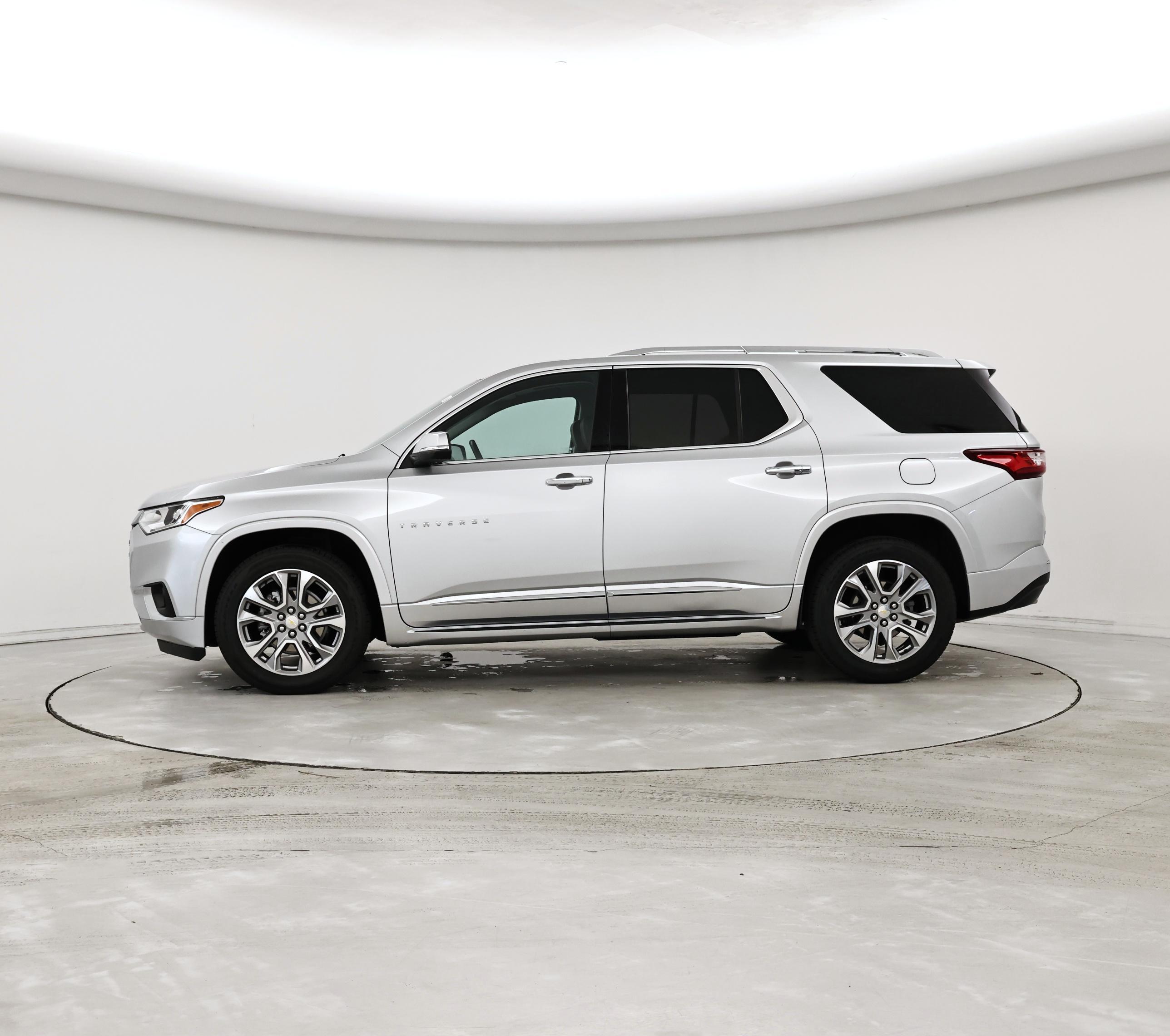 Thumbnail: 2021 Chevrolet Traverse - 3