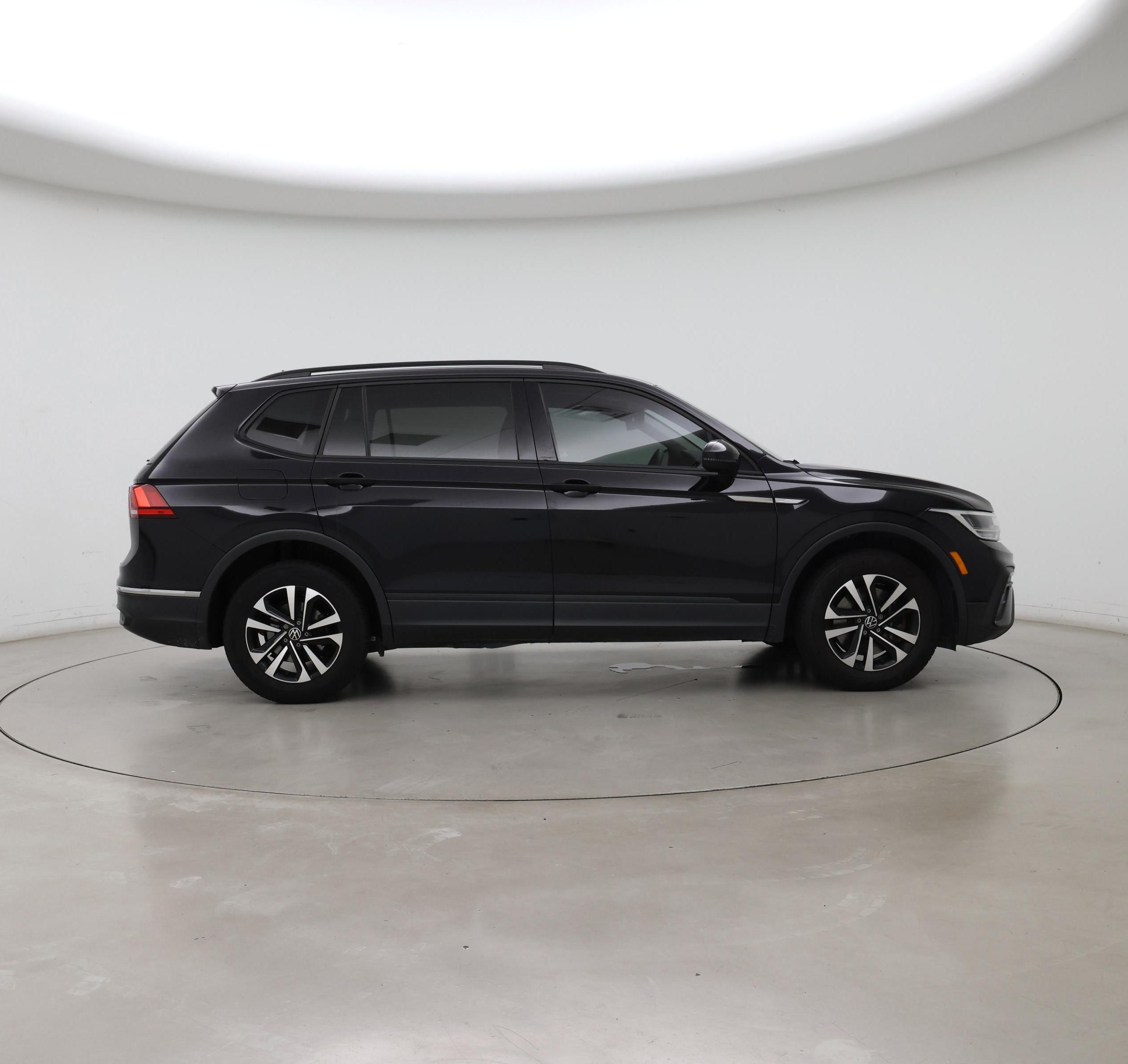 Thumbnail: 2022 Volkswagen Tiguan - 7
