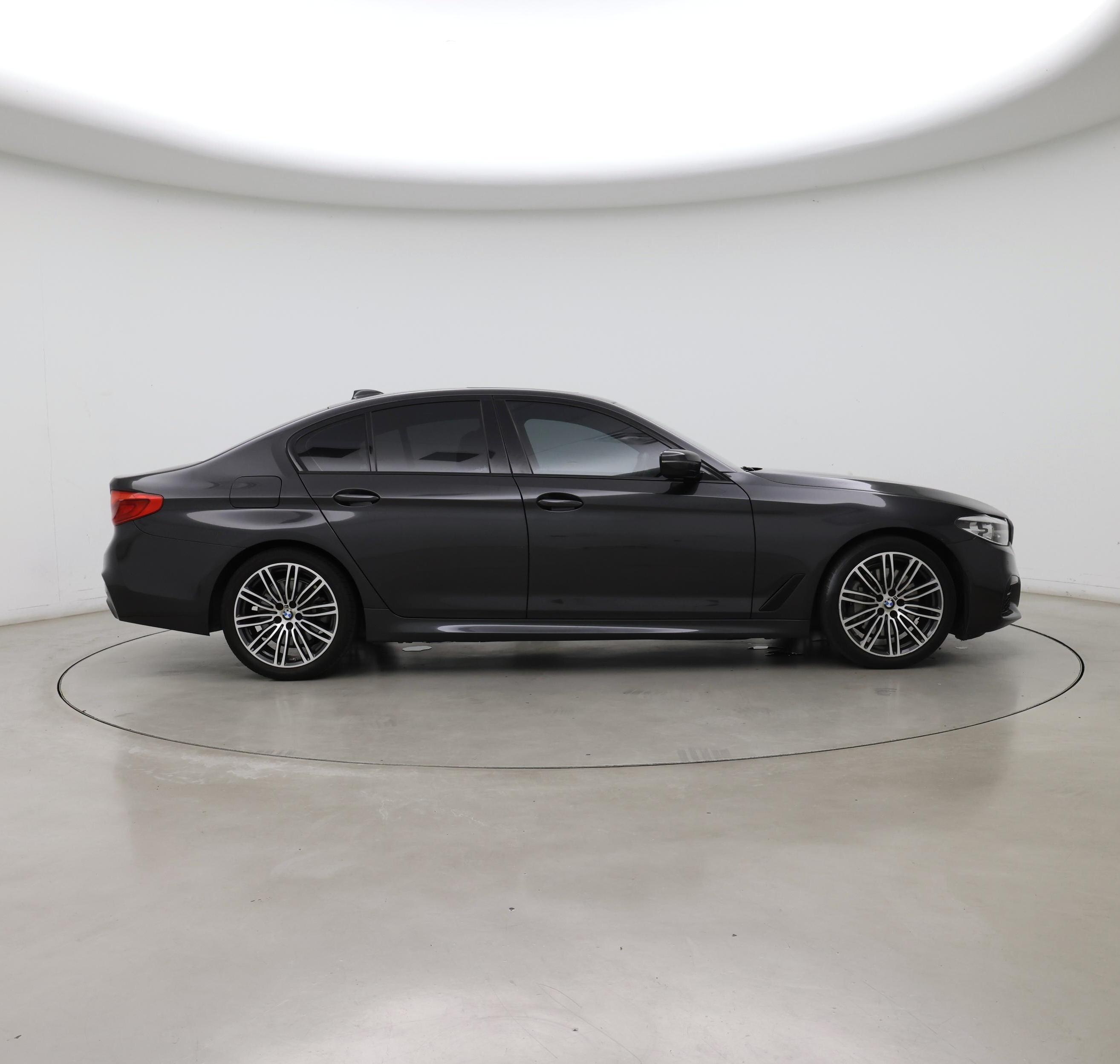 Thumbnail: 2020 BMW 5 Series - 7