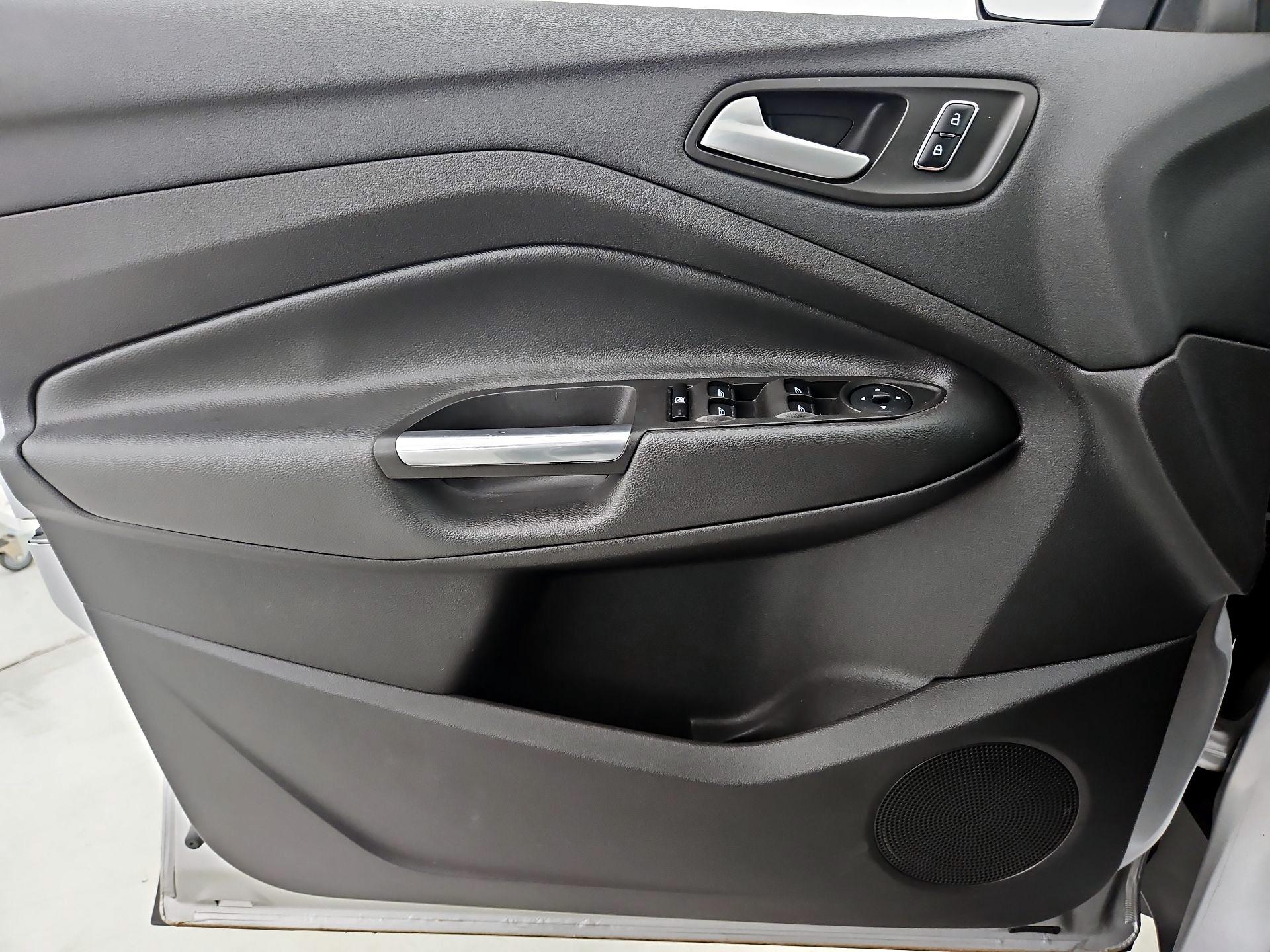 Thumbnail: 2016 Ford Escape - 12