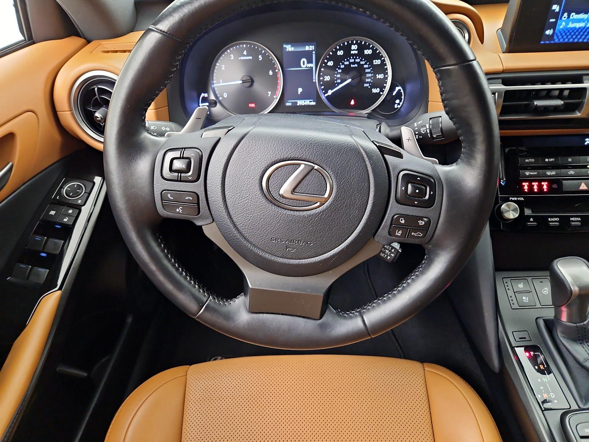 Thumbnail: 2021 Lexus IS - 10