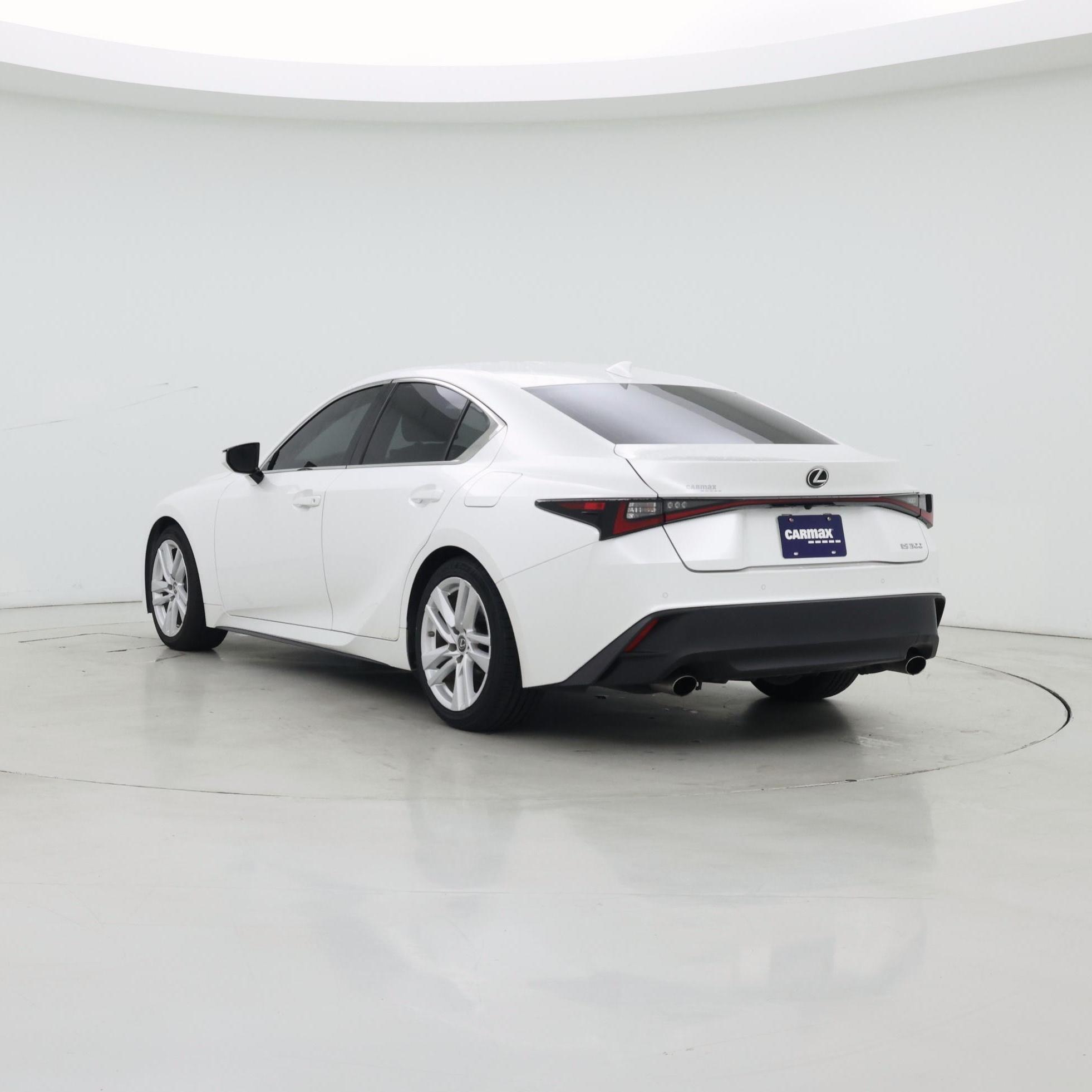 Thumbnail: 2021 Lexus IS - 2