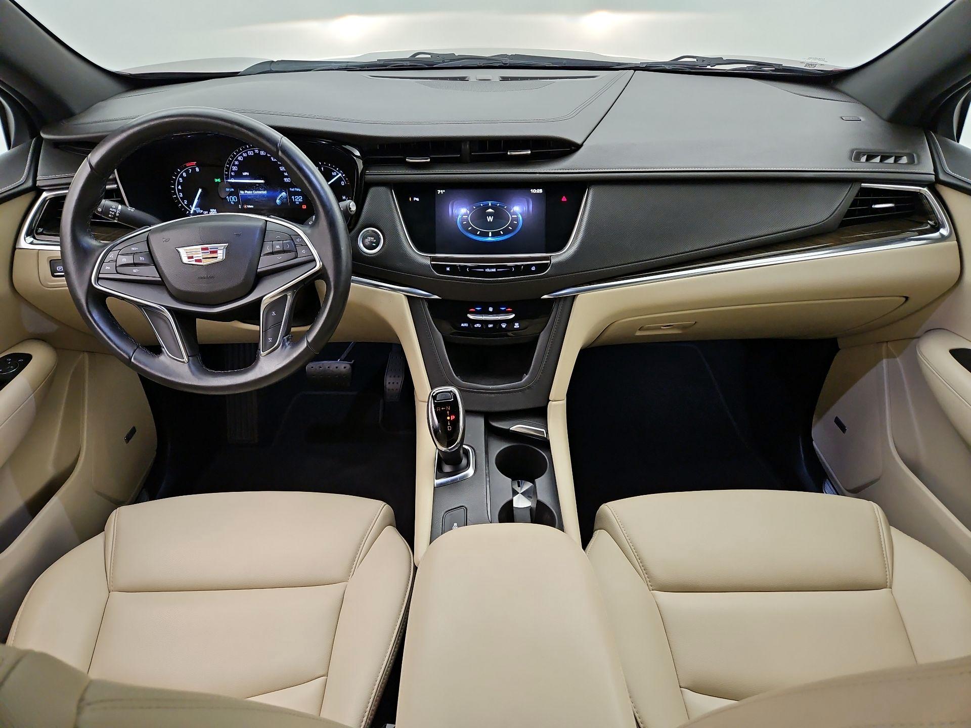 Thumbnail: 2018 Cadillac XT5 - 9