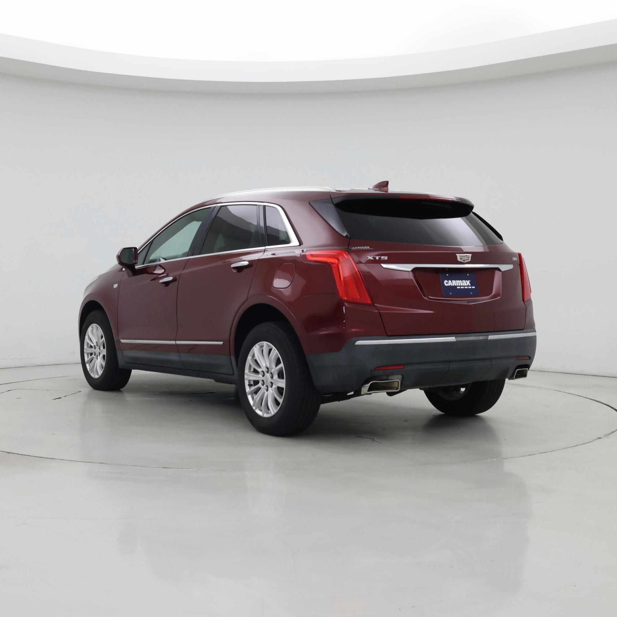 Thumbnail: 2018 Cadillac XT5 - 2