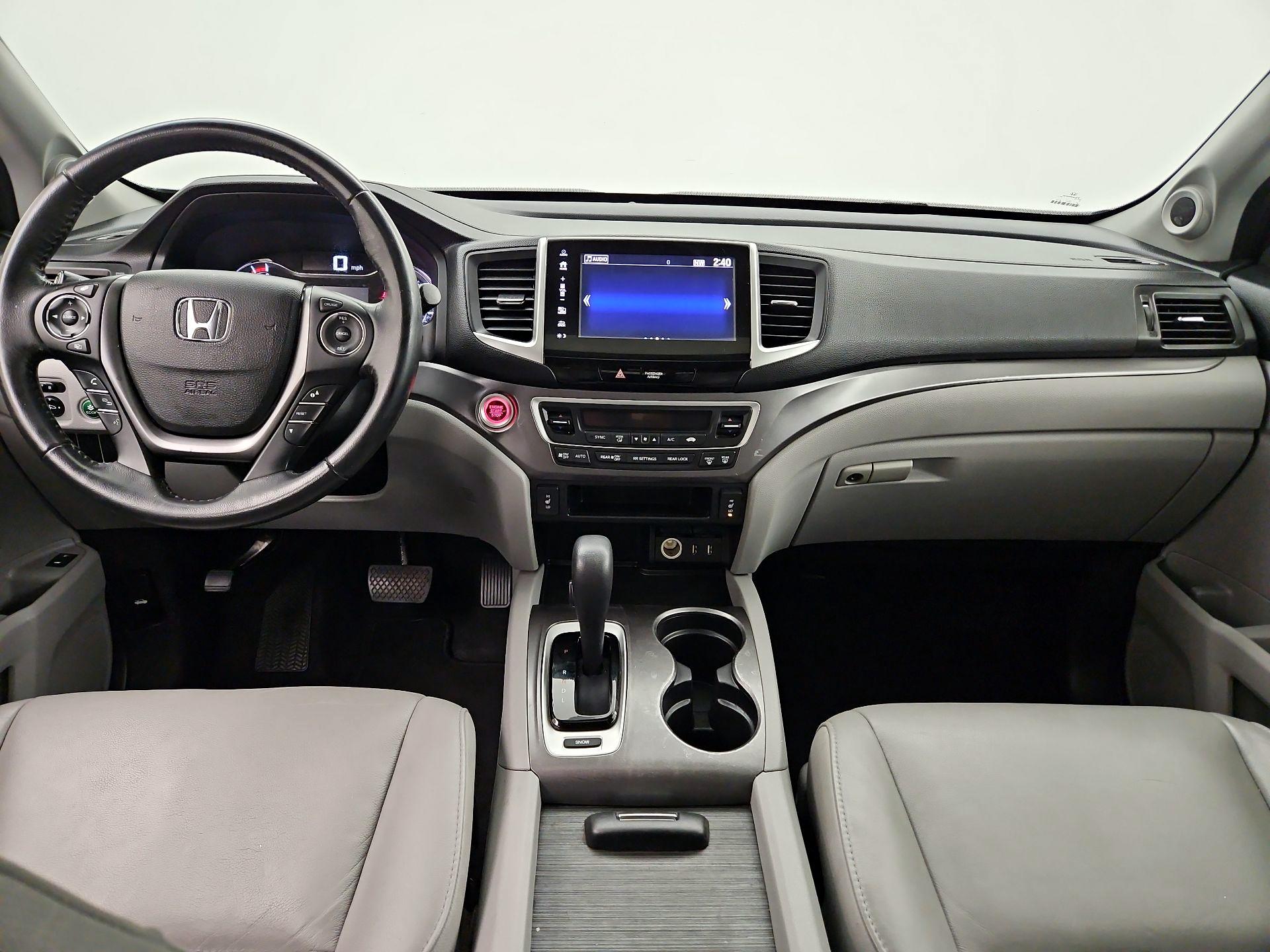 Thumbnail: 2018 Honda Pilot - 9