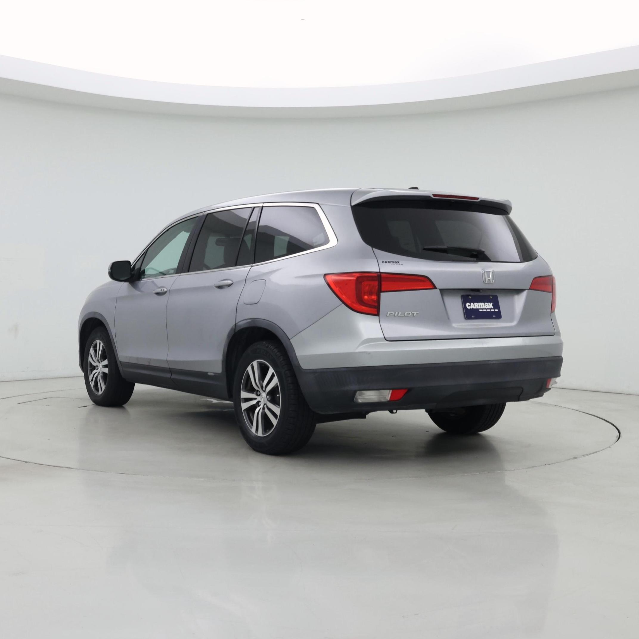 Thumbnail: 2018 Honda Pilot - 2