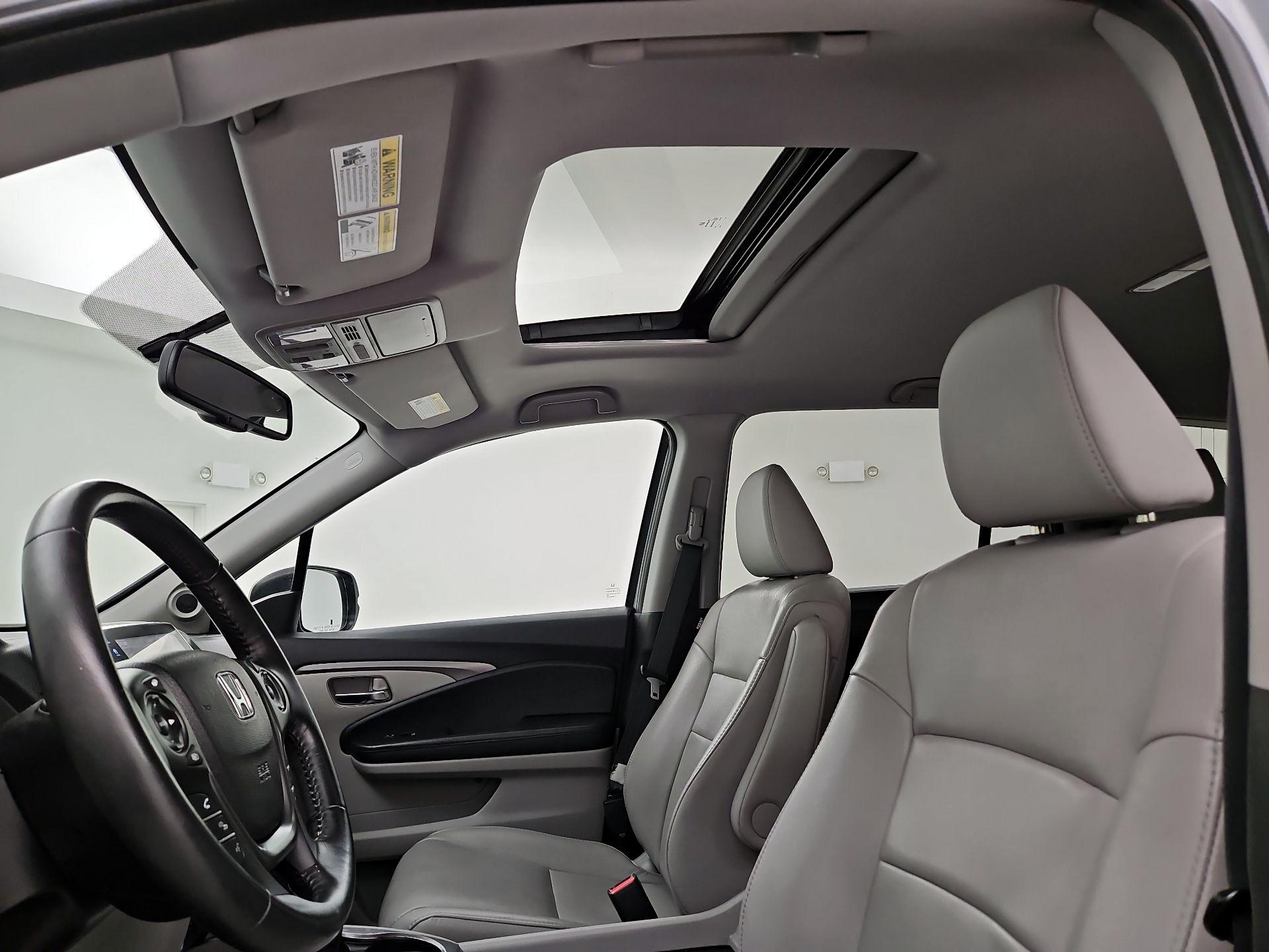 Thumbnail: 2018 Honda Pilot - 19