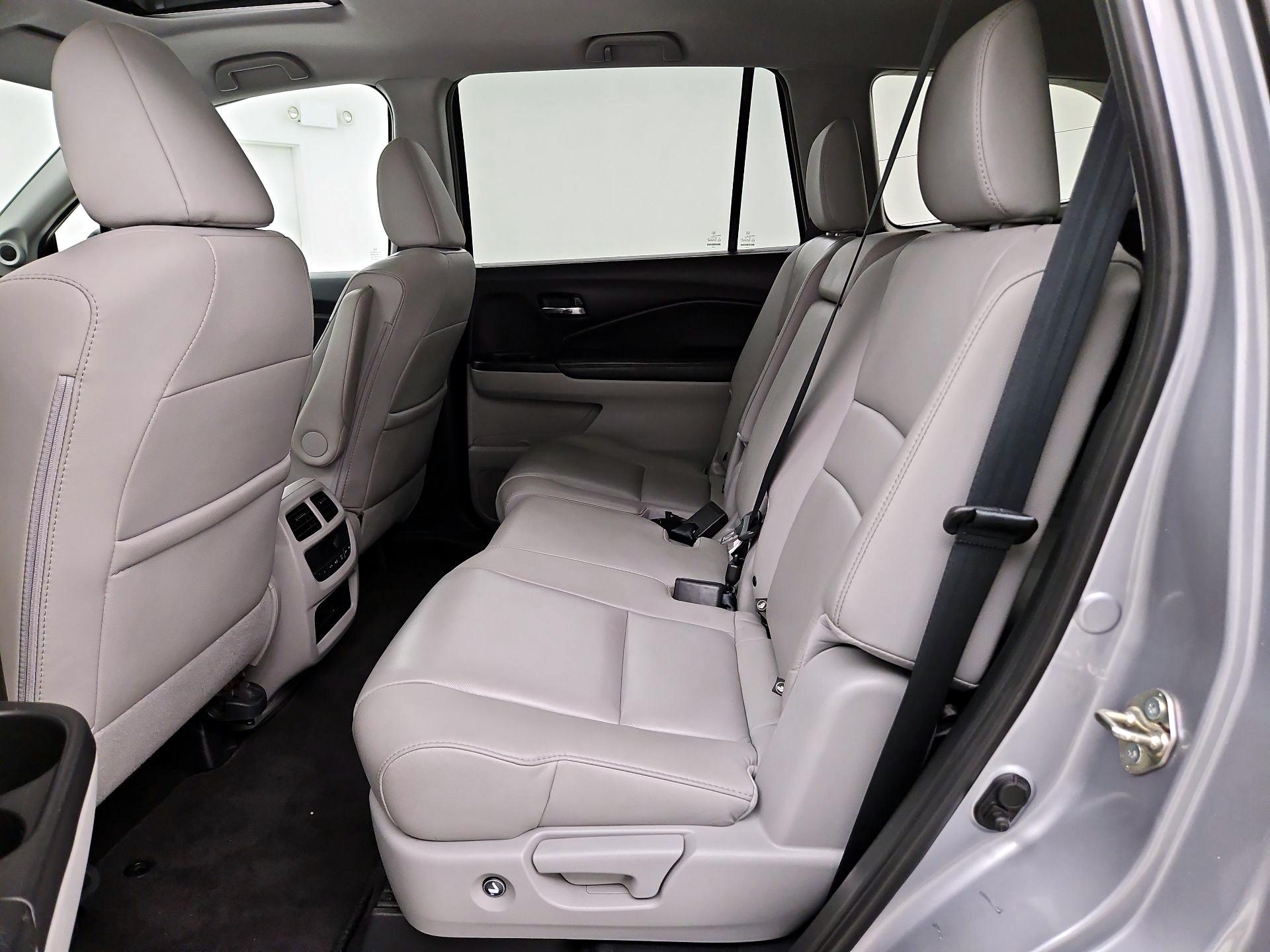 Thumbnail: 2018 Honda Pilot - 20