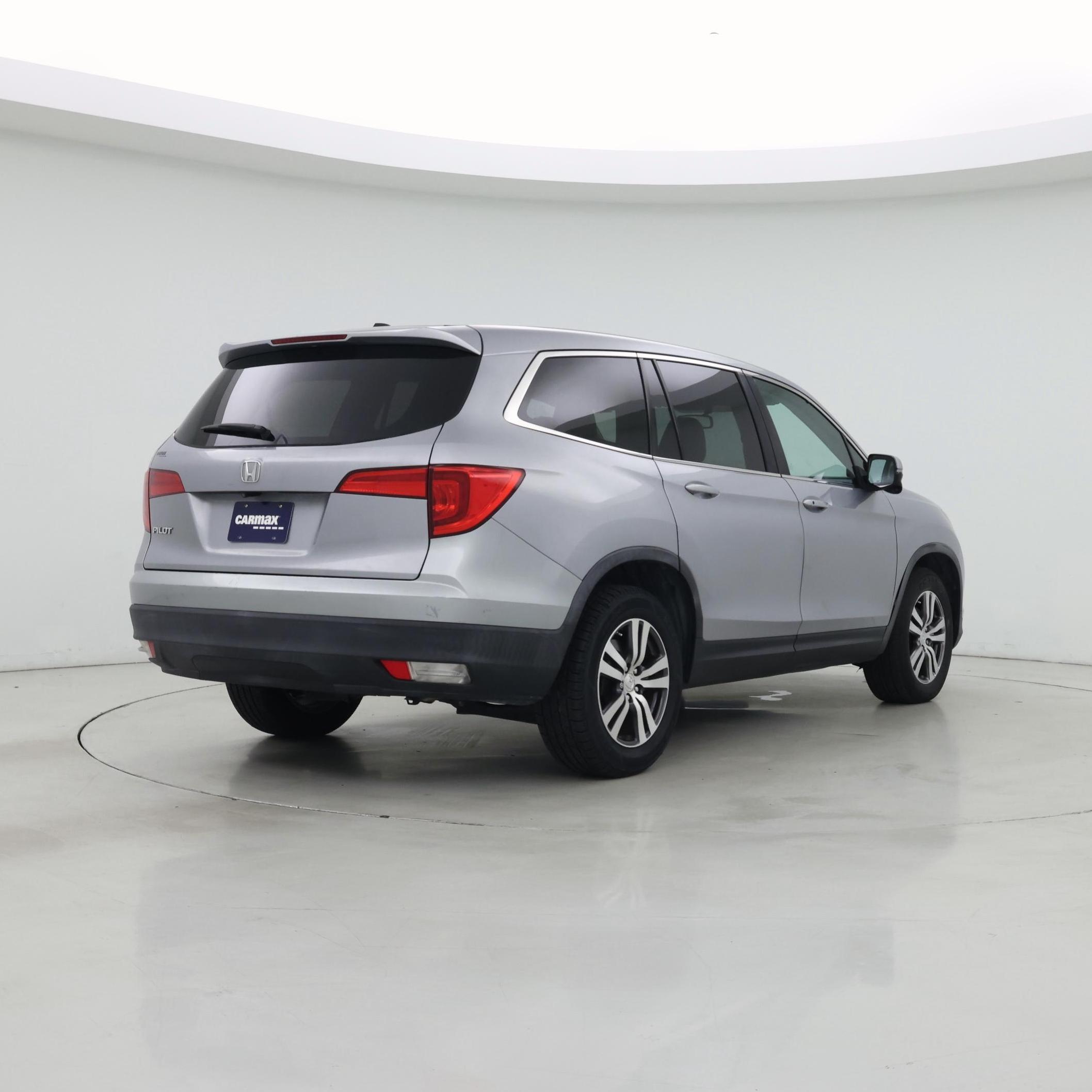 Thumbnail: 2018 Honda Pilot - 8