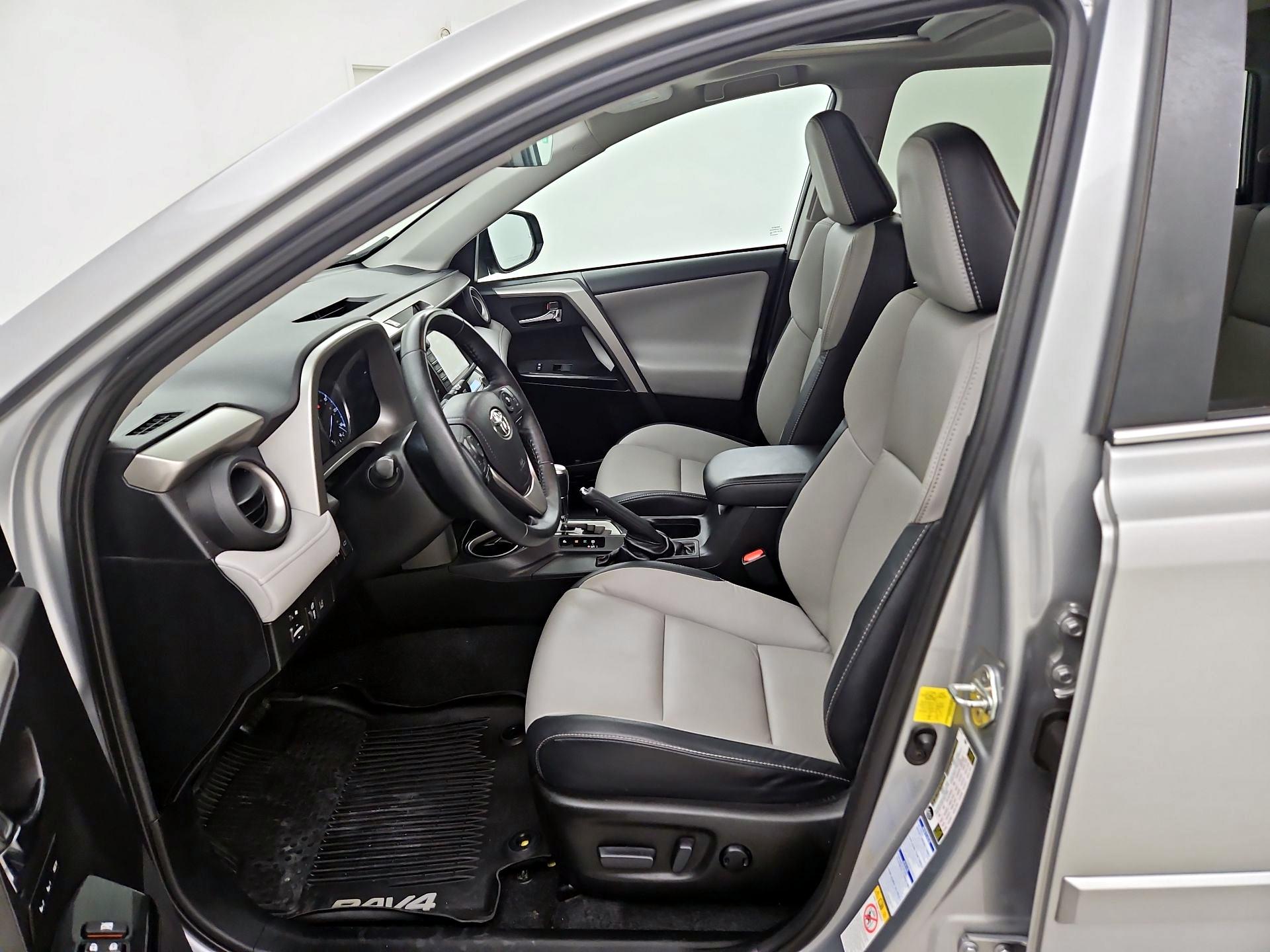 Thumbnail: 2017 Toyota RAV4 - 11