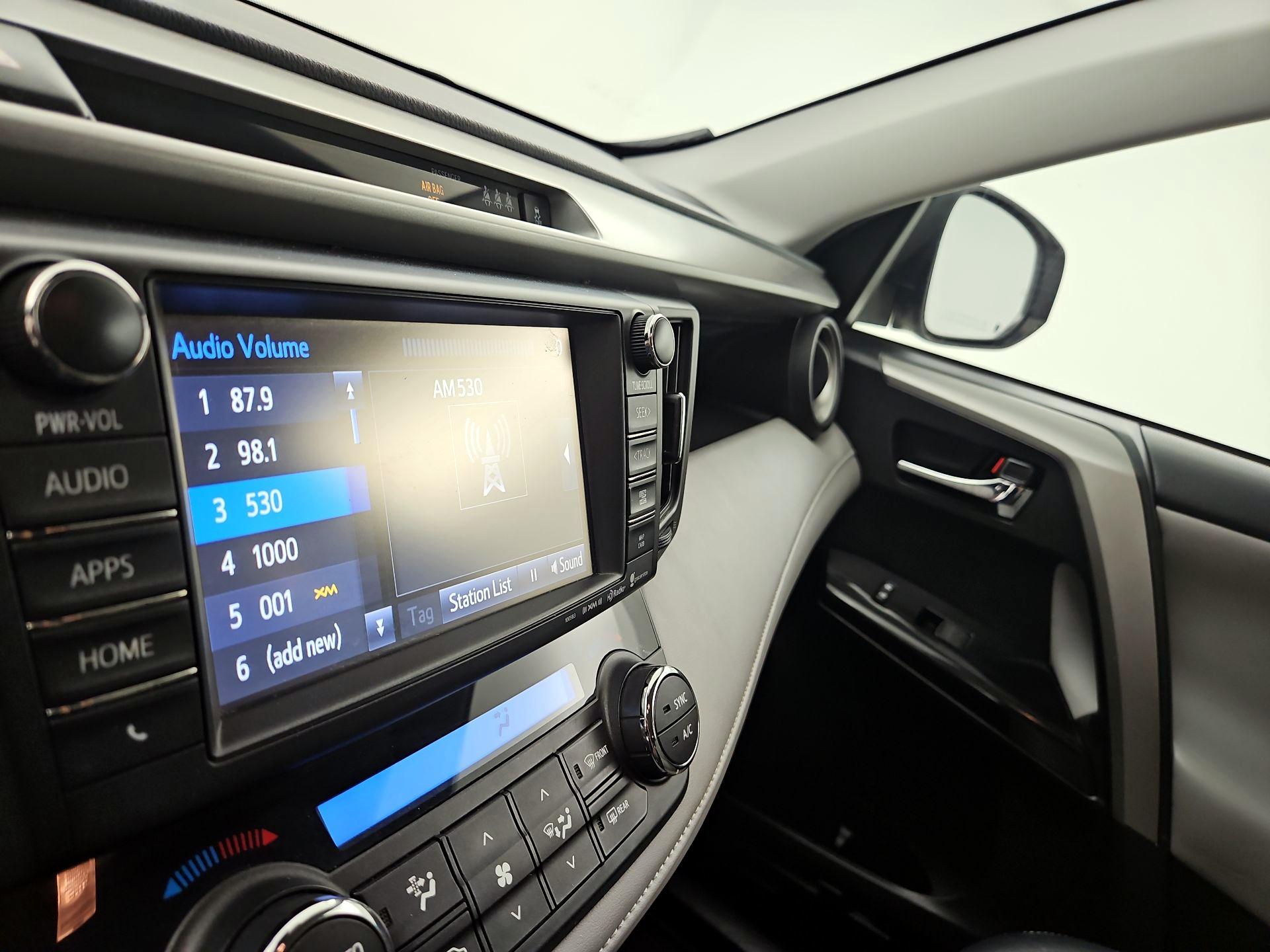 Thumbnail: 2017 Toyota RAV4 - 15