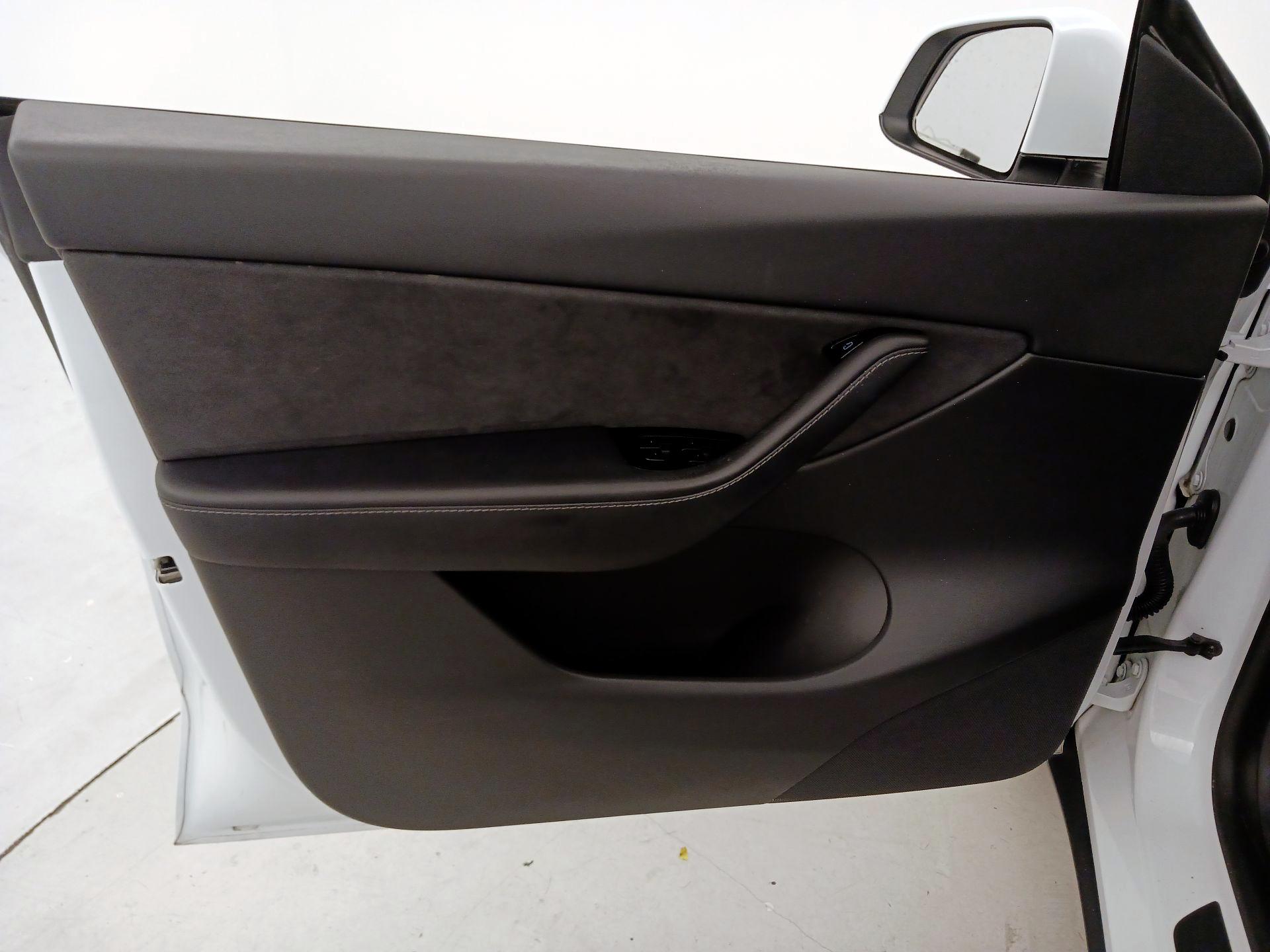 Thumbnail: 2021 Tesla Model Y - 12