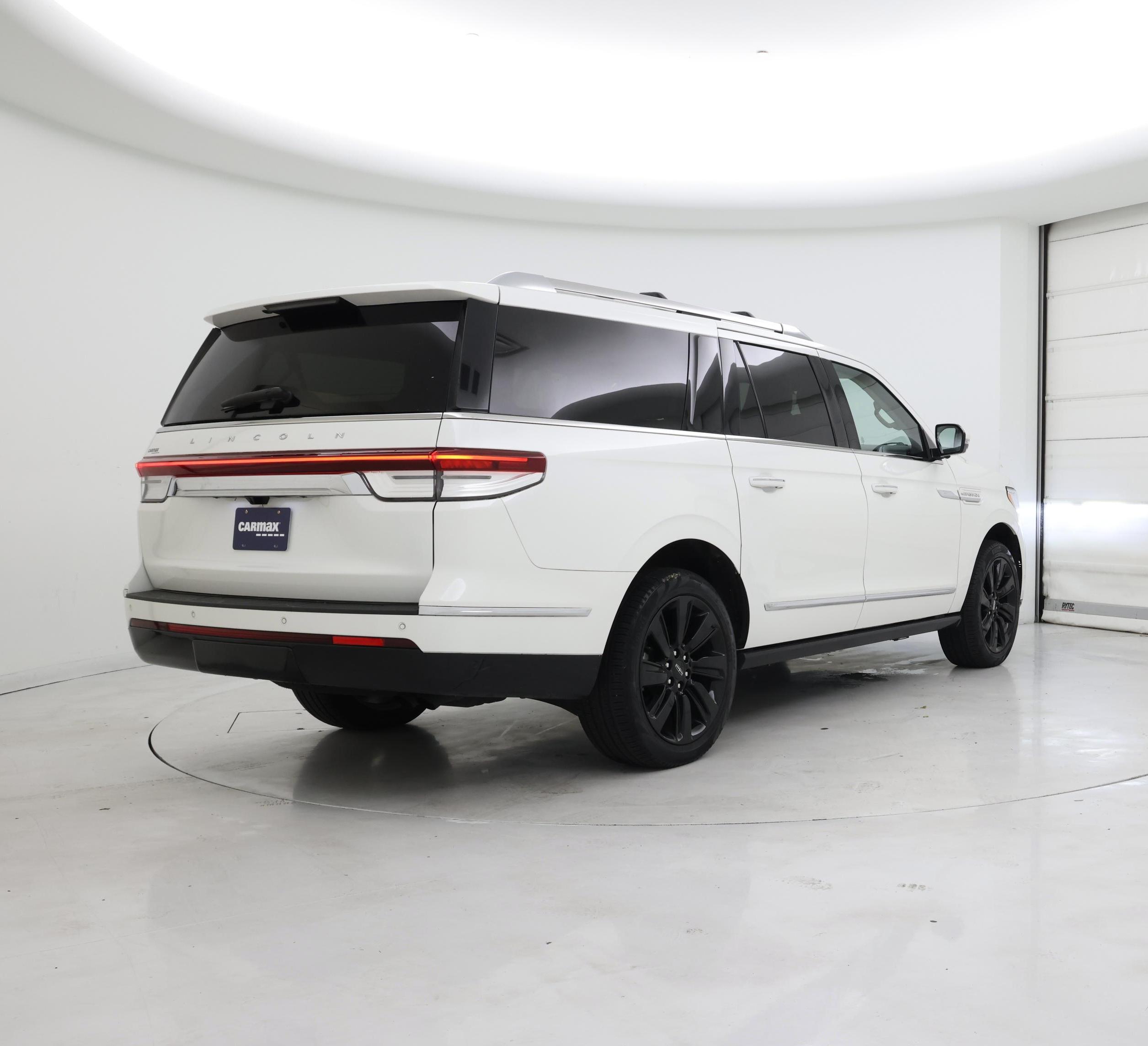Thumbnail: 2022 Lincoln Navigator L - 8
