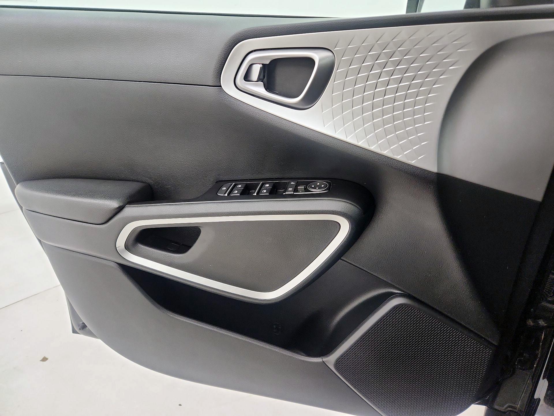 Thumbnail: 2022 Kia Soul - 12