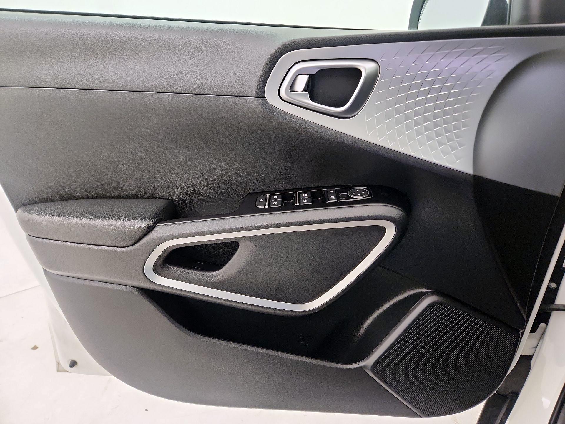 Thumbnail: 2022 Kia Soul - 12