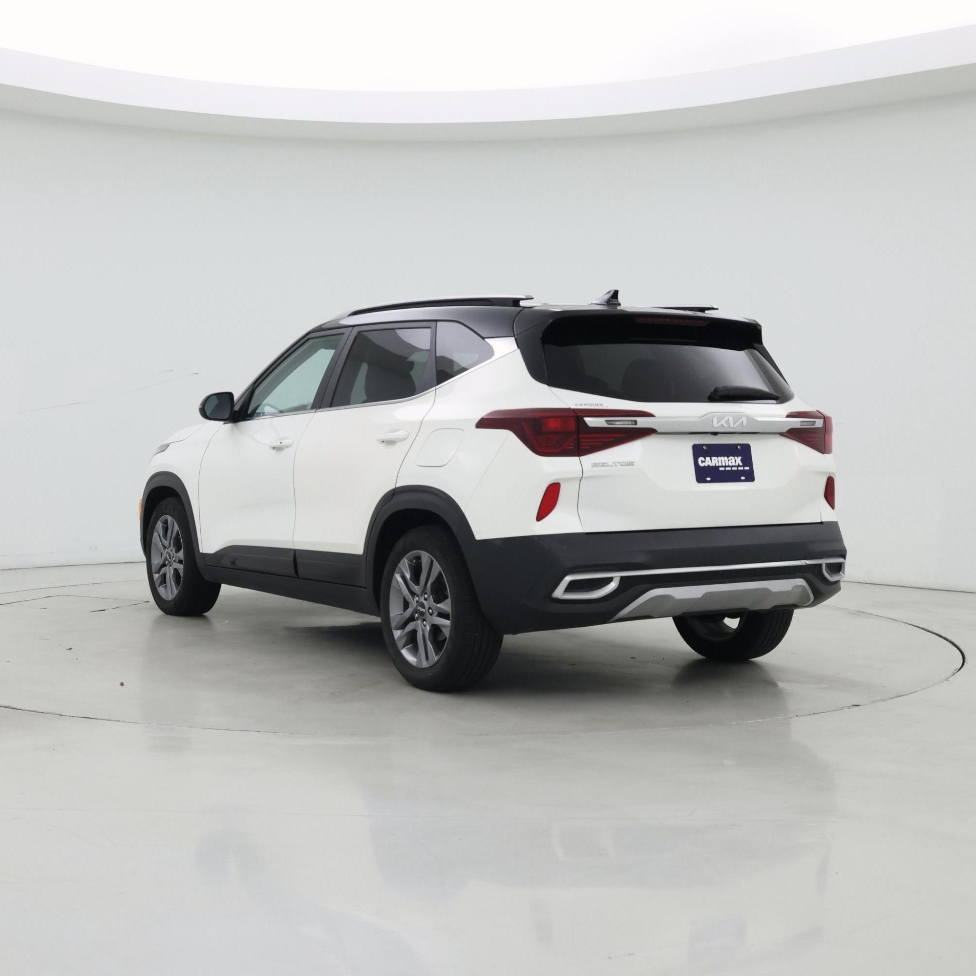 Thumbnail: 2023 Kia Seltos - 2