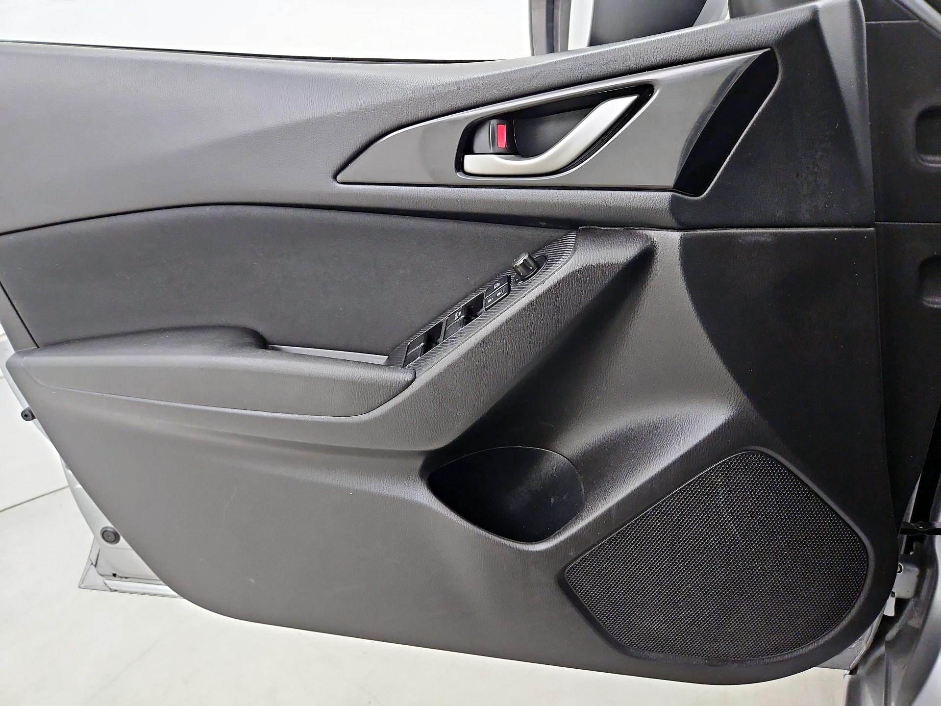 Thumbnail: 2015 Mazda Mazda3 - 12