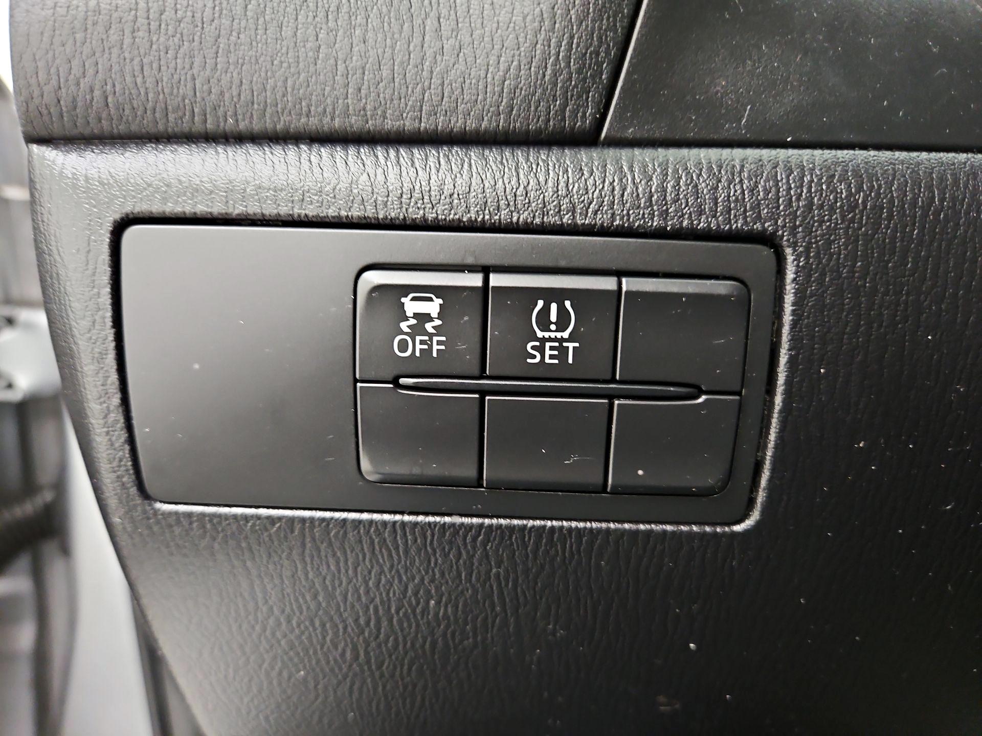 Thumbnail: 2015 Mazda Mazda3 - 13