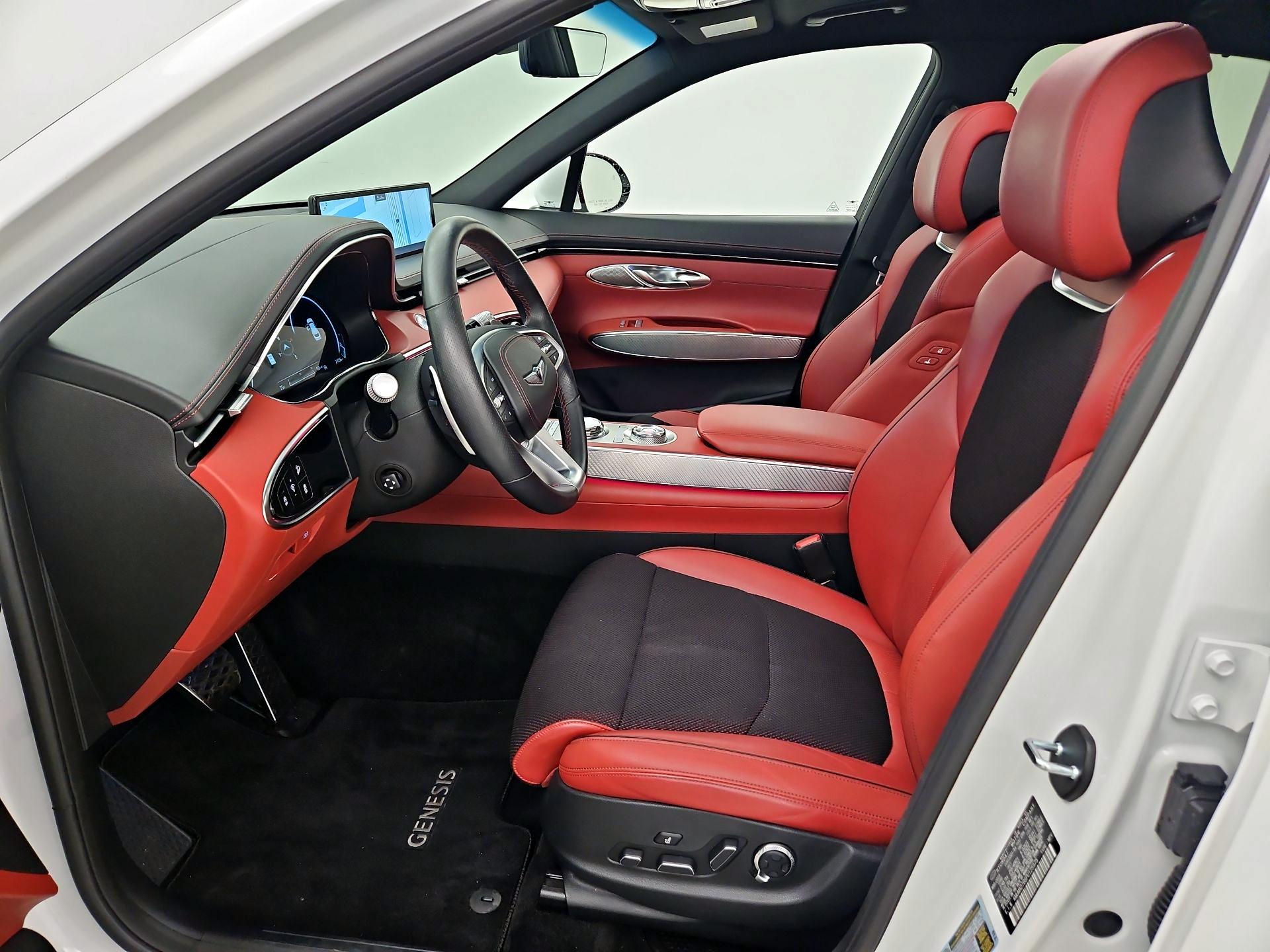 Thumbnail: 2023 Genesis GV70 - 11