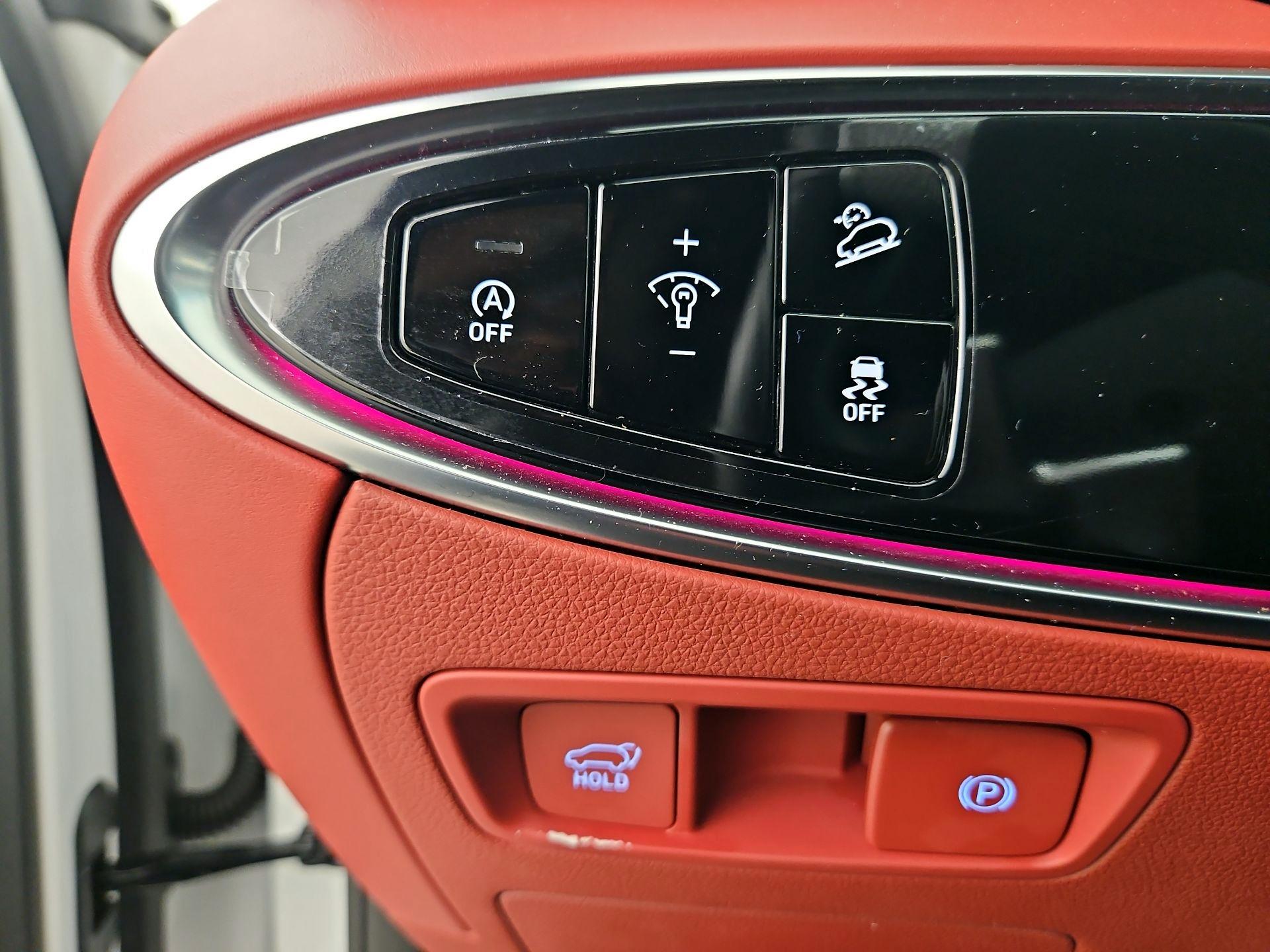 Thumbnail: 2023 Genesis GV70 - 13