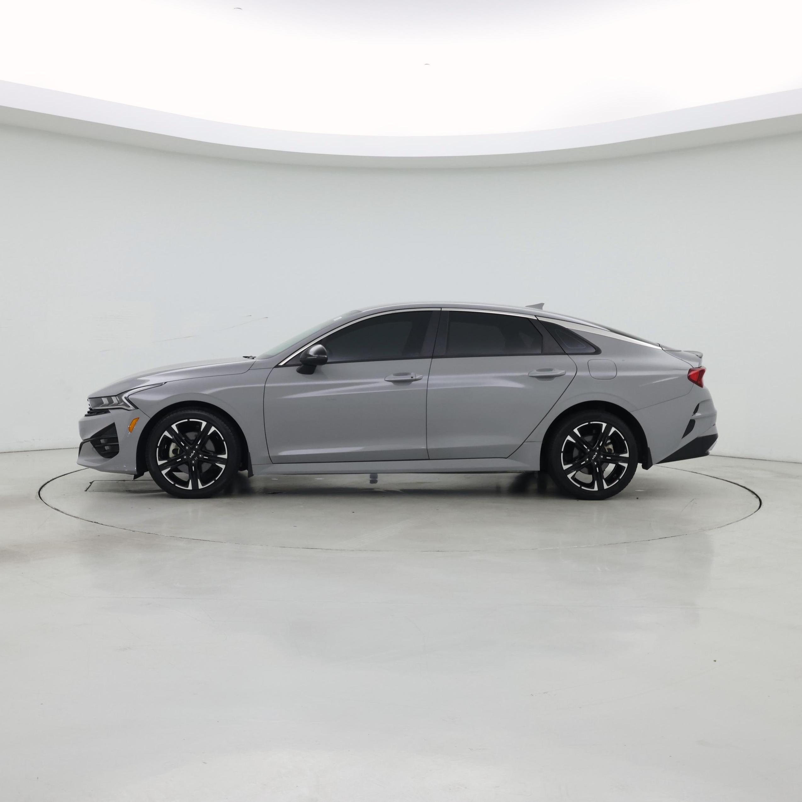Thumbnail: 2023 Kia K5 - 3