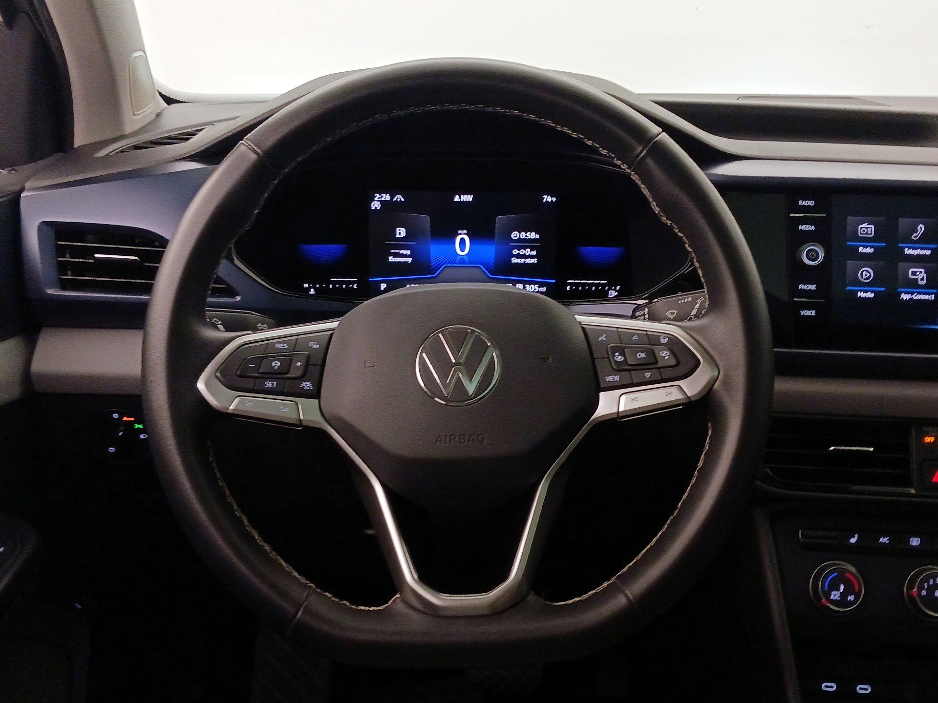 Thumbnail: 2022 Volkswagen Taos - 10