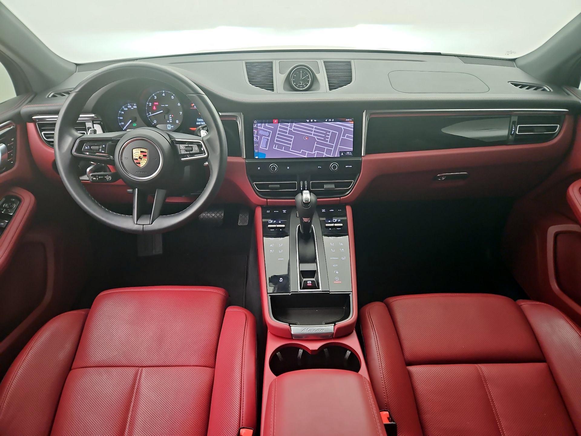 Thumbnail: 2023 Porsche Macan - 9