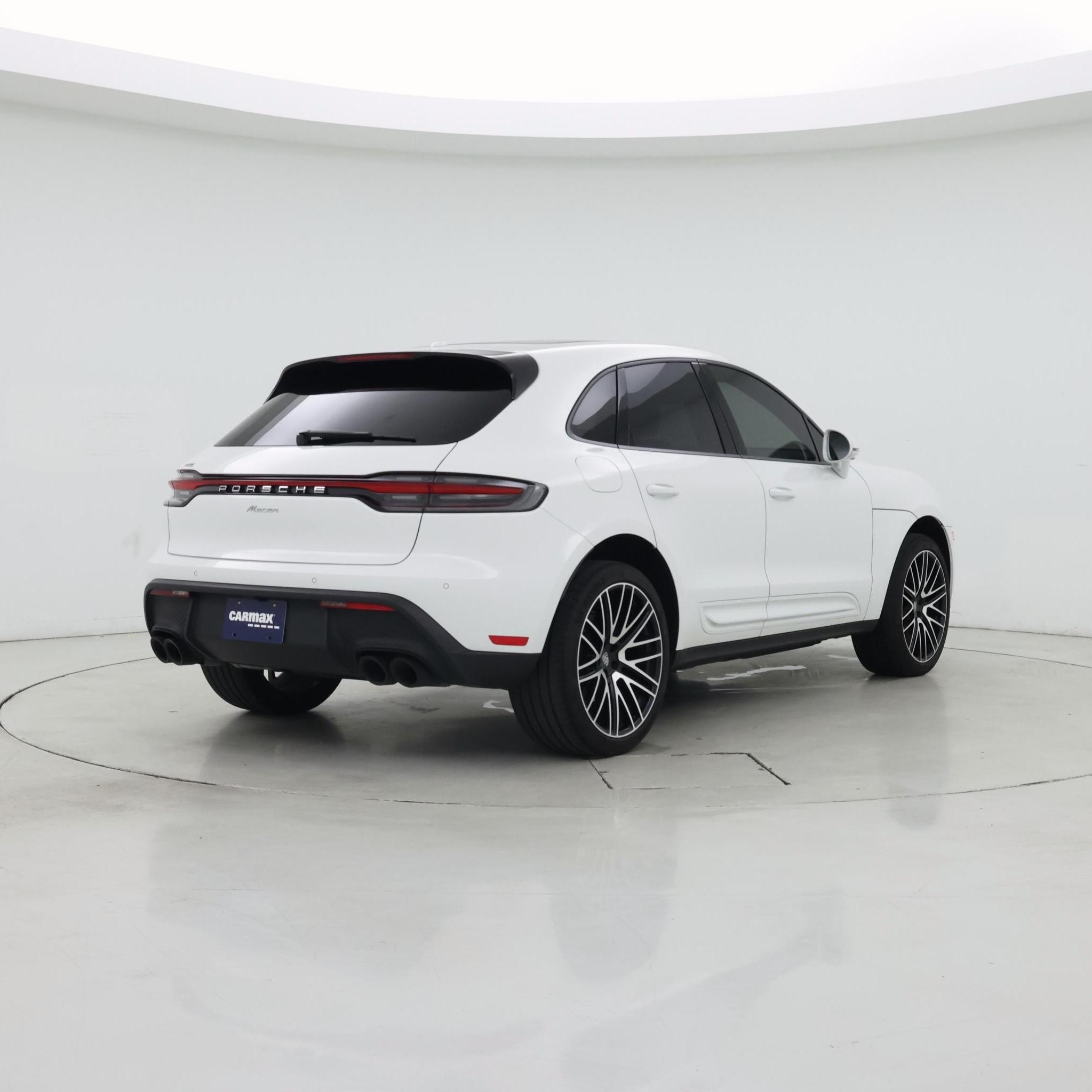 Thumbnail: 2023 Porsche Macan - 8