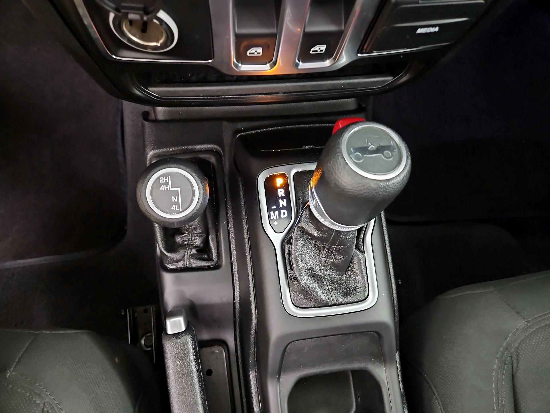 Thumbnail: 2020 Jeep Wrangler - 17