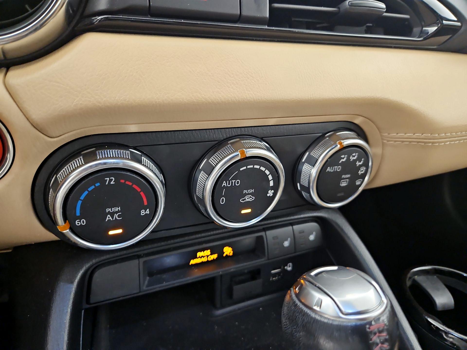 Thumbnail: 2016 Mazda MX-5 Miata - 16