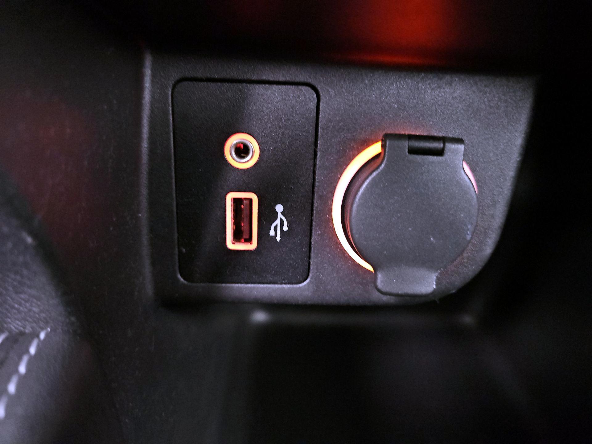 Thumbnail: 2019 Nissan Kicks - 17