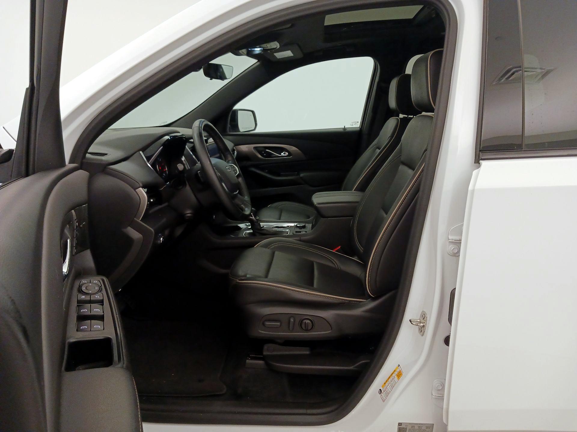 Thumbnail: 2023 Chevrolet Traverse - 11