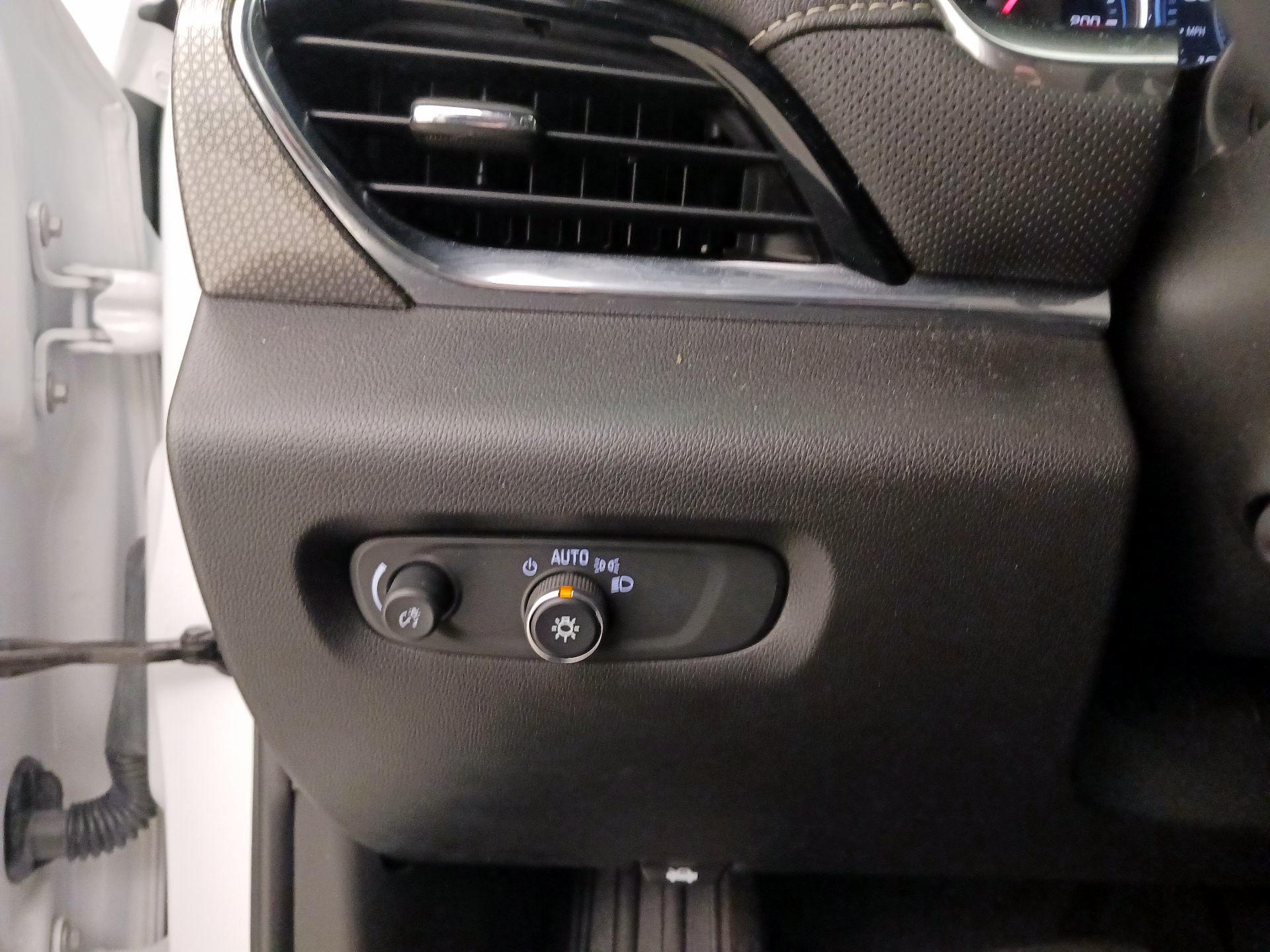 Thumbnail: 2023 Chevrolet Traverse - 13