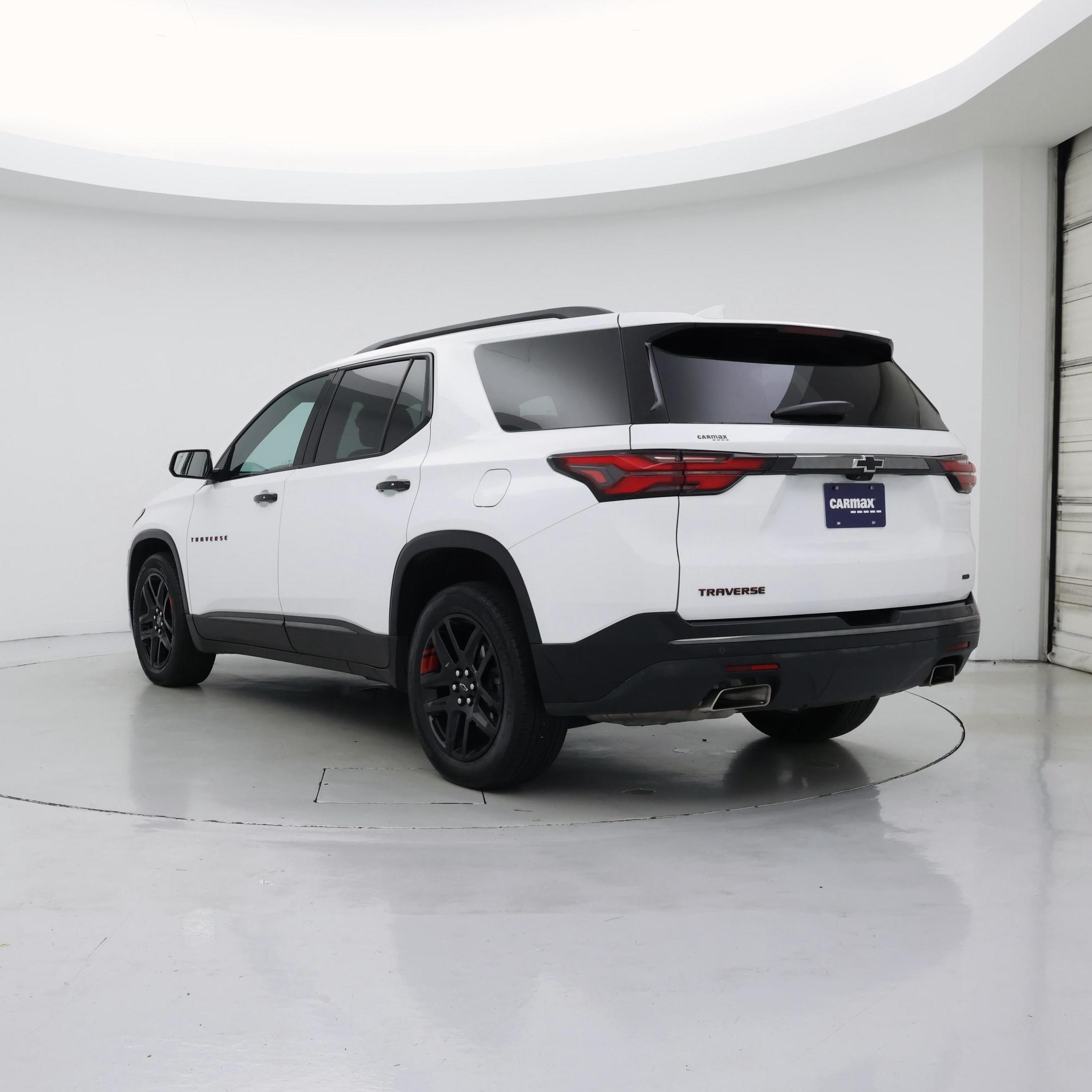 Thumbnail: 2023 Chevrolet Traverse - 2