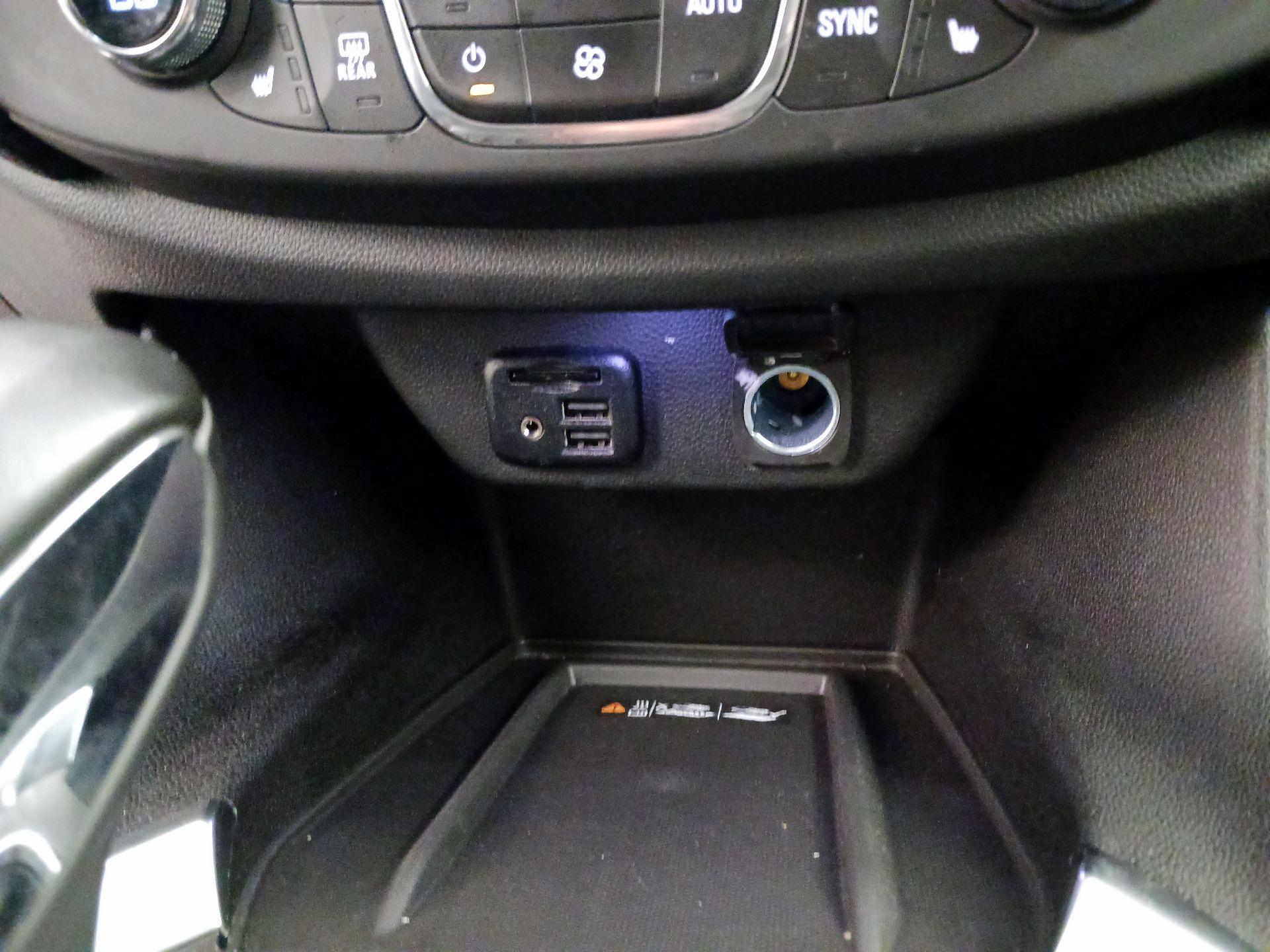 Thumbnail: 2023 Chevrolet Traverse - 19