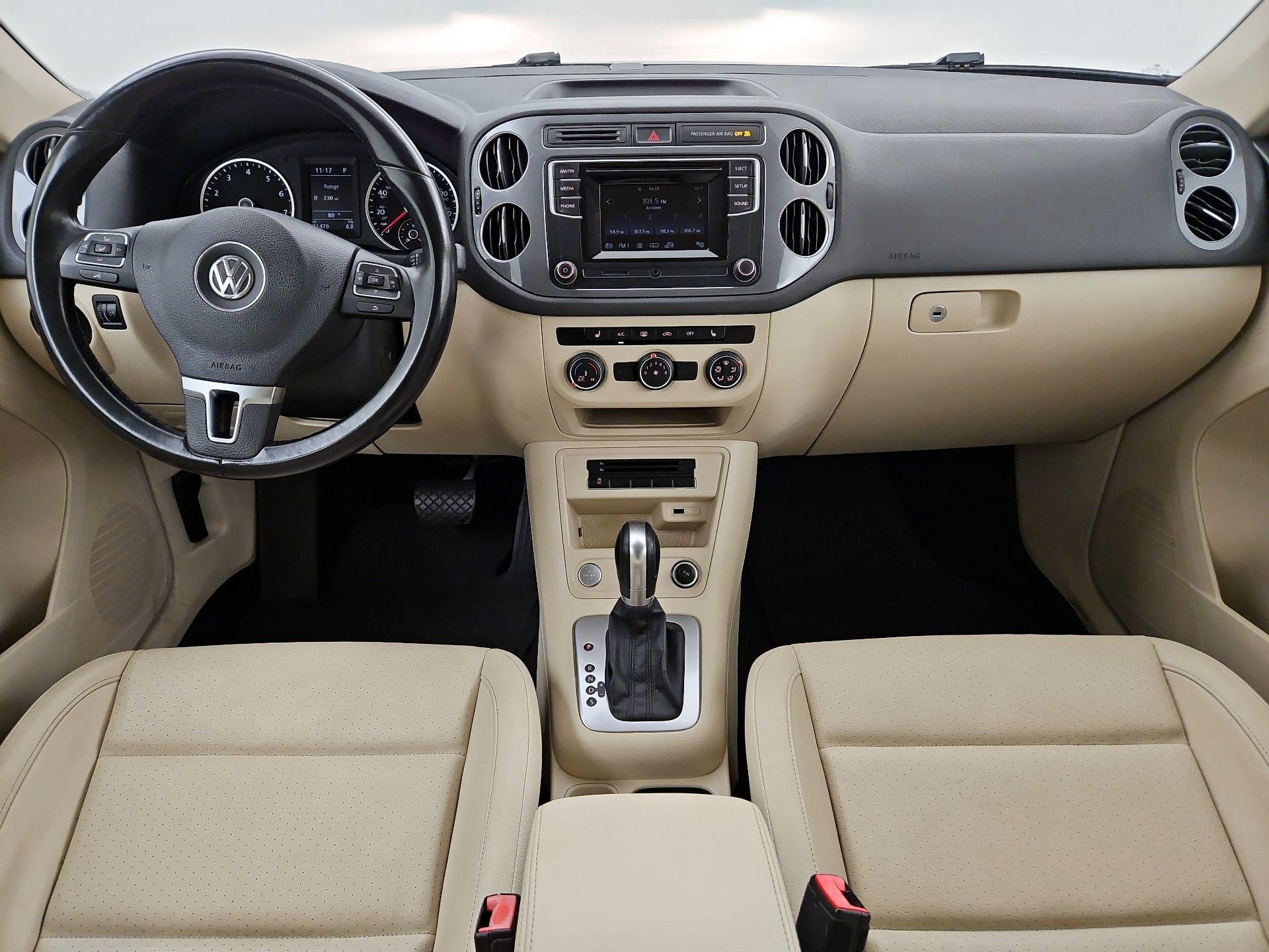 Thumbnail: 2016 Volkswagen Tiguan - 9